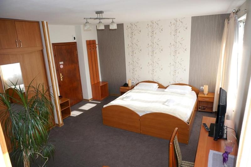 Double Room - Photo 2