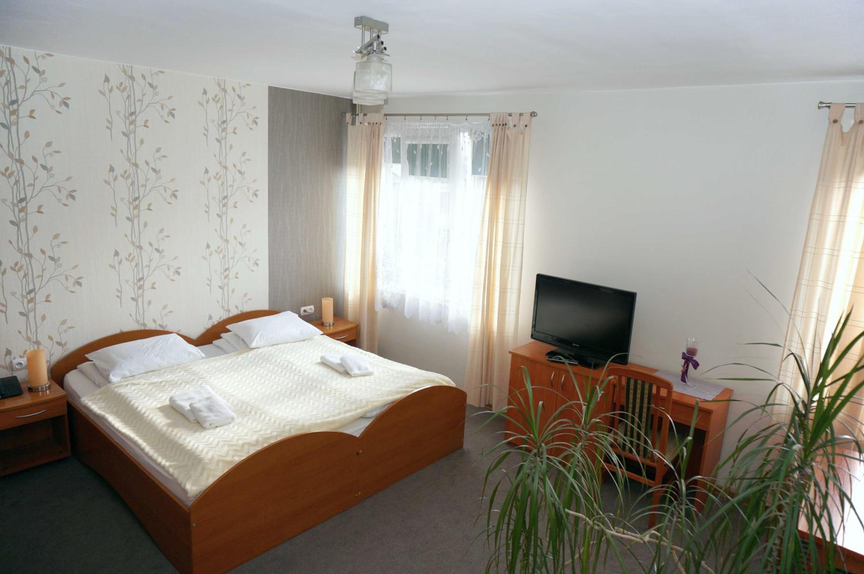Double Room - Photo 3