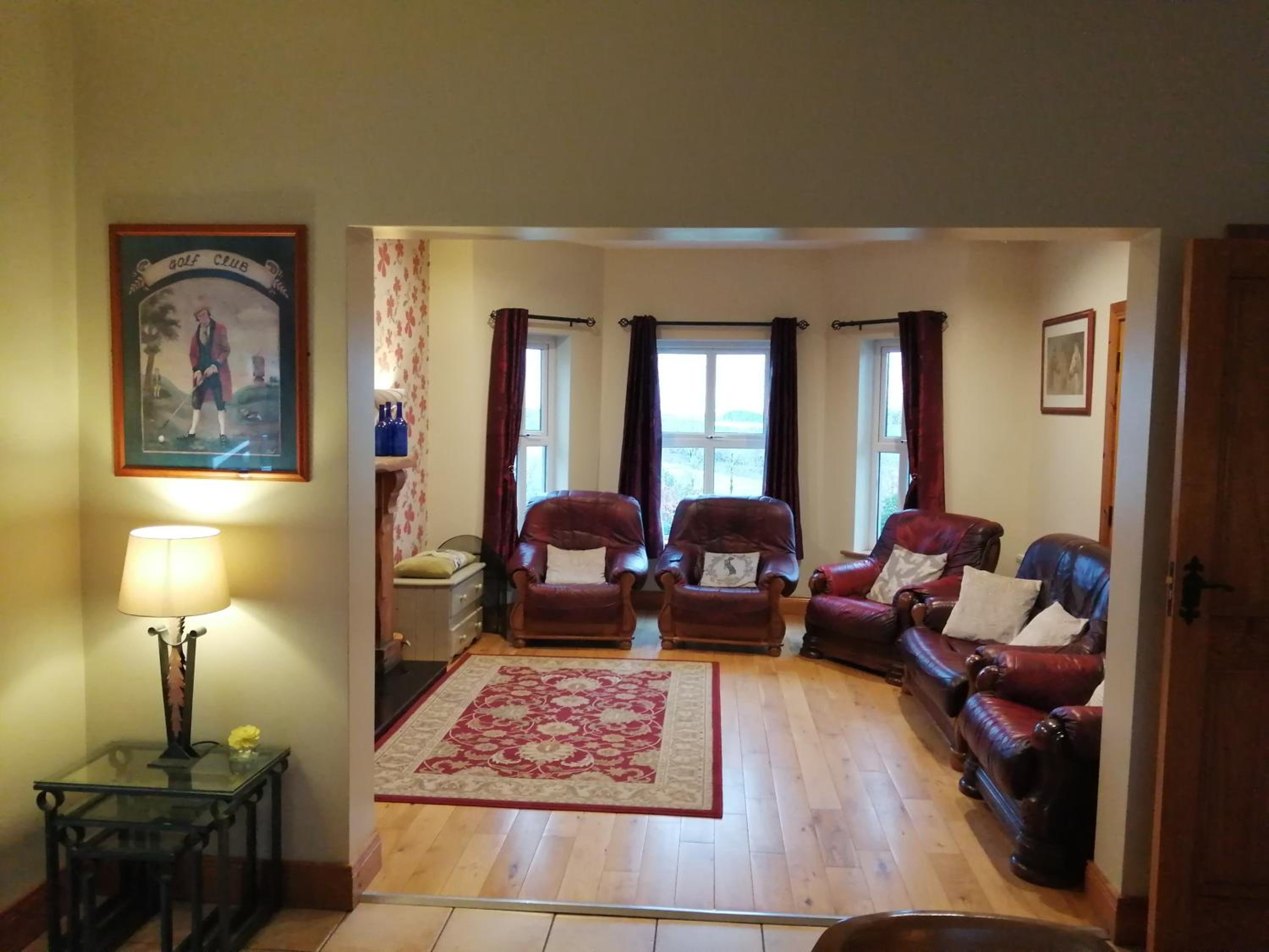 Three-Bedroom House - Photo 17