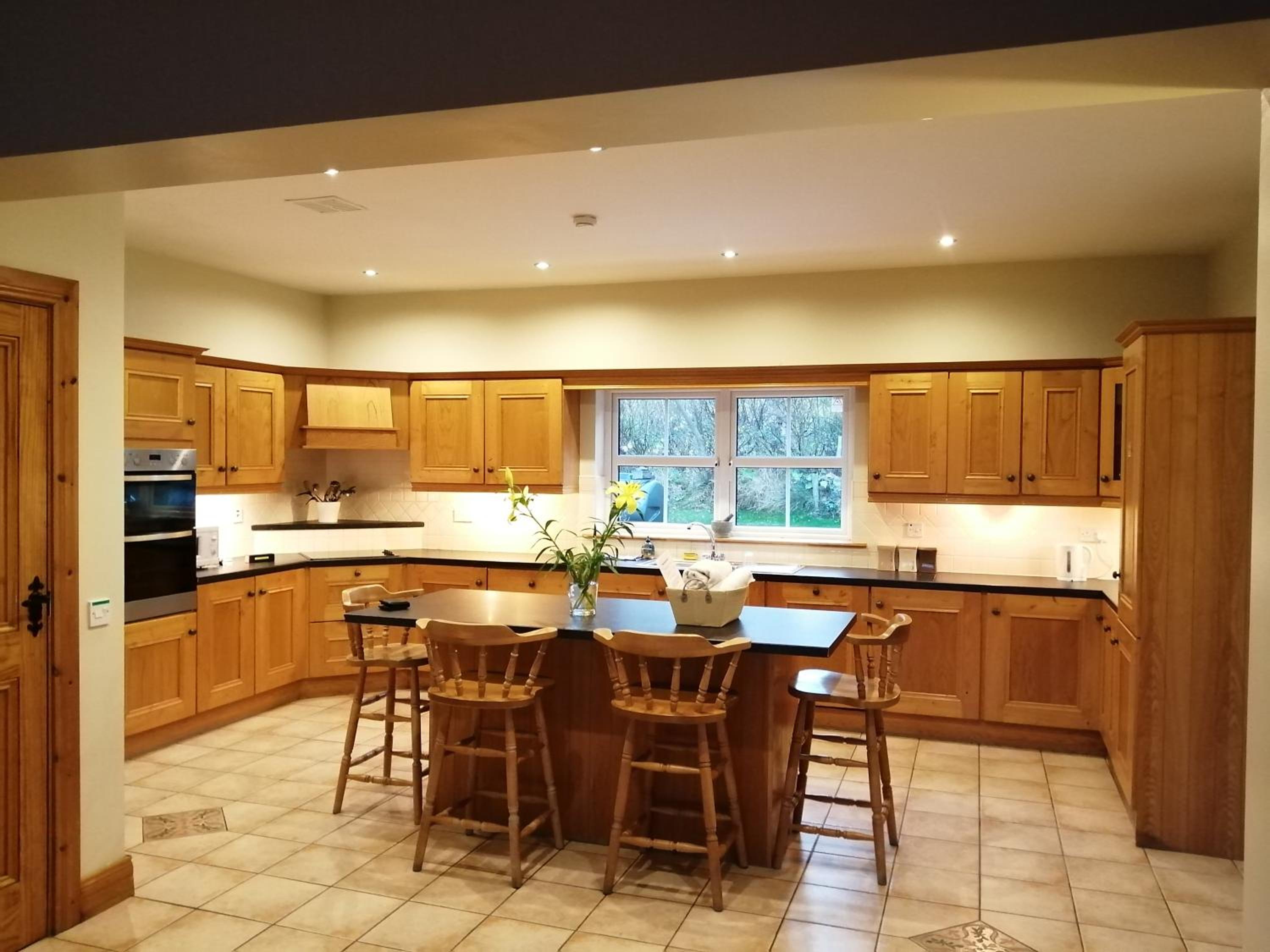 Three-Bedroom House - Photo 21