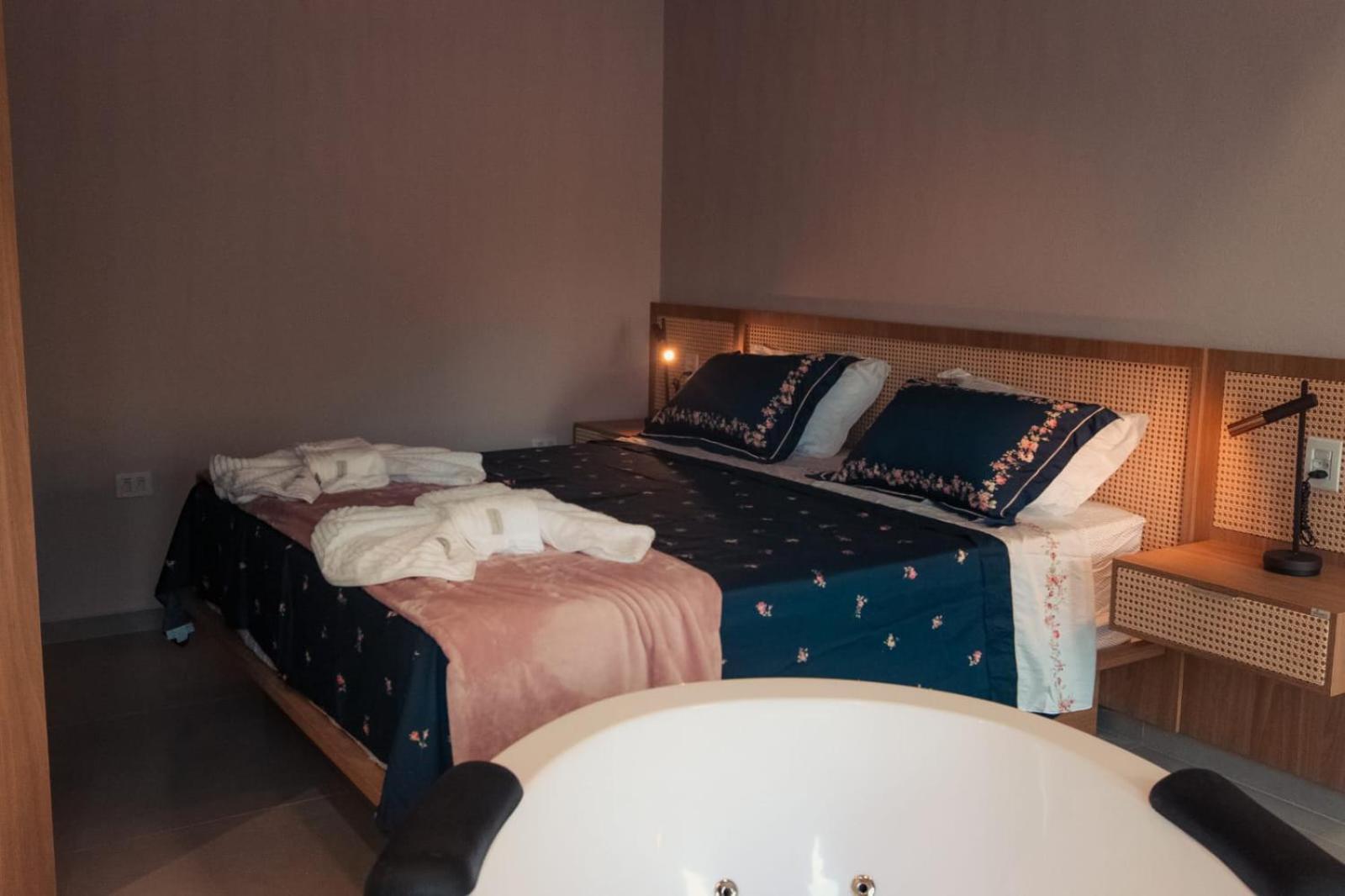 Studio with Spa Bath - Photo 25