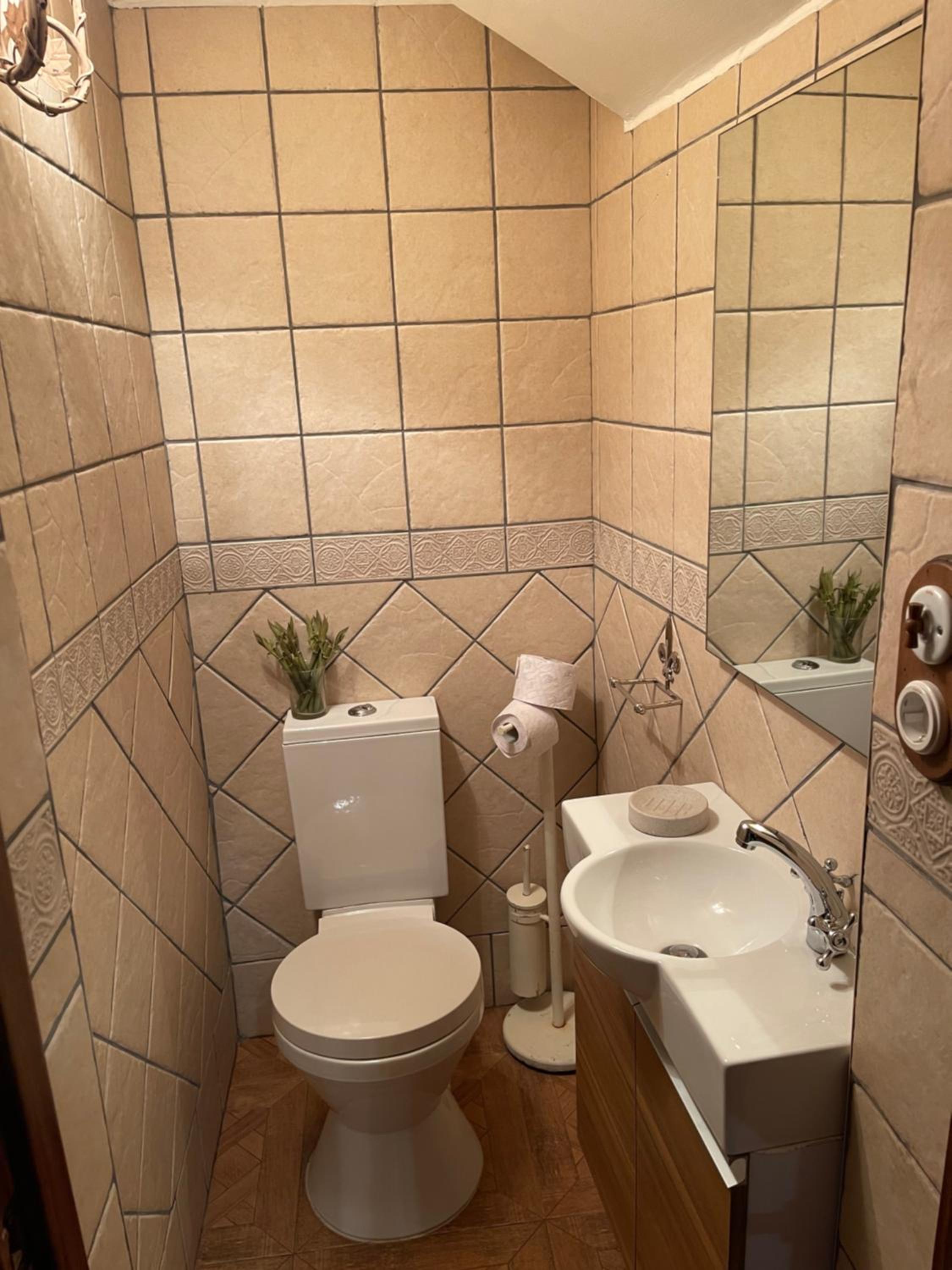 Apartment with Shower photo 2