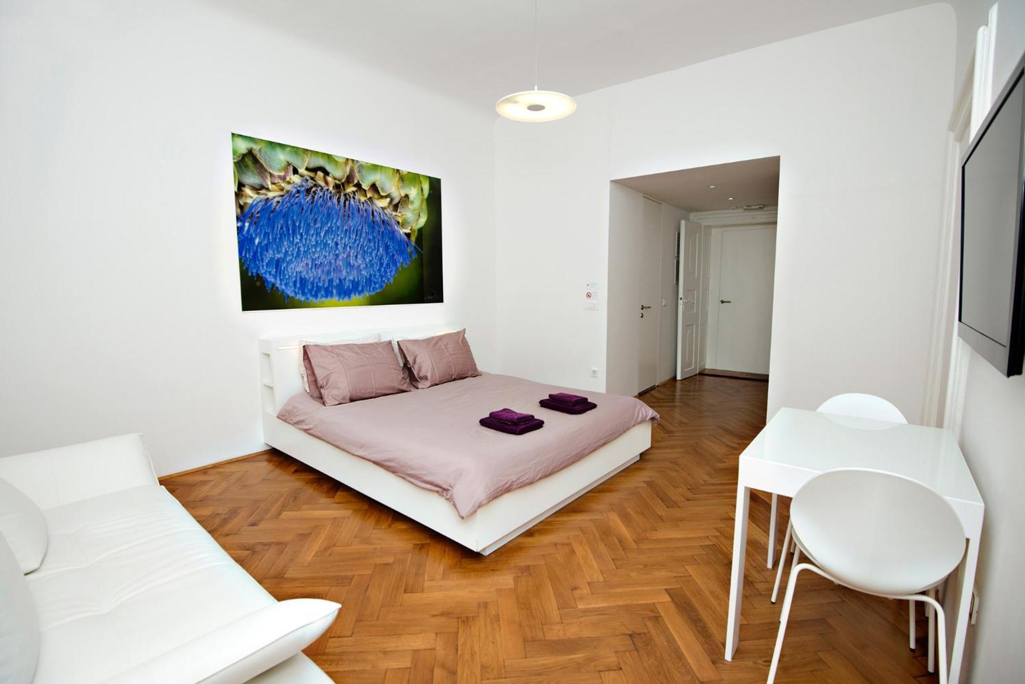 Double Room - Photo 1