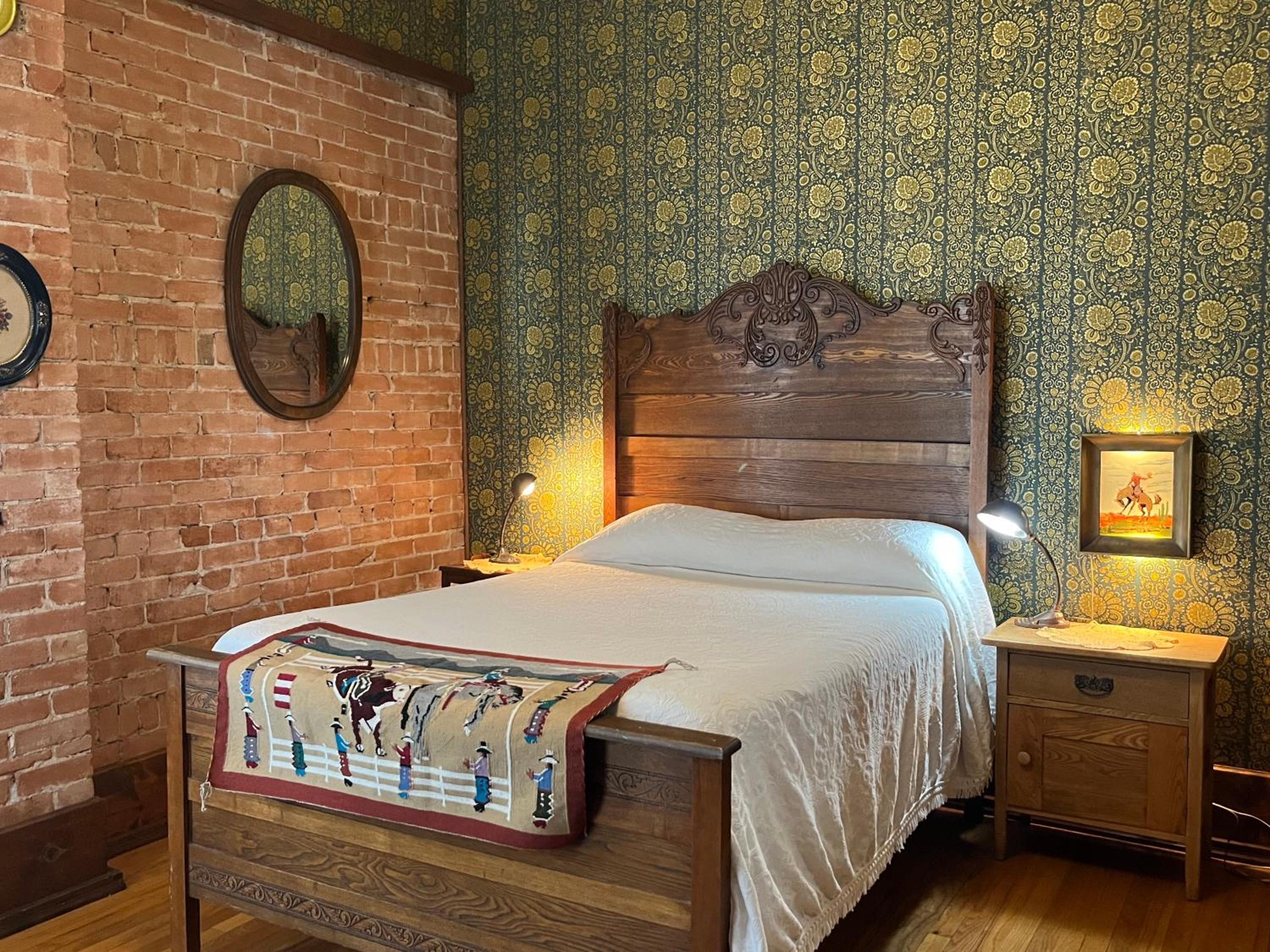 Standard Double Room with Shared Bathroom photo 1