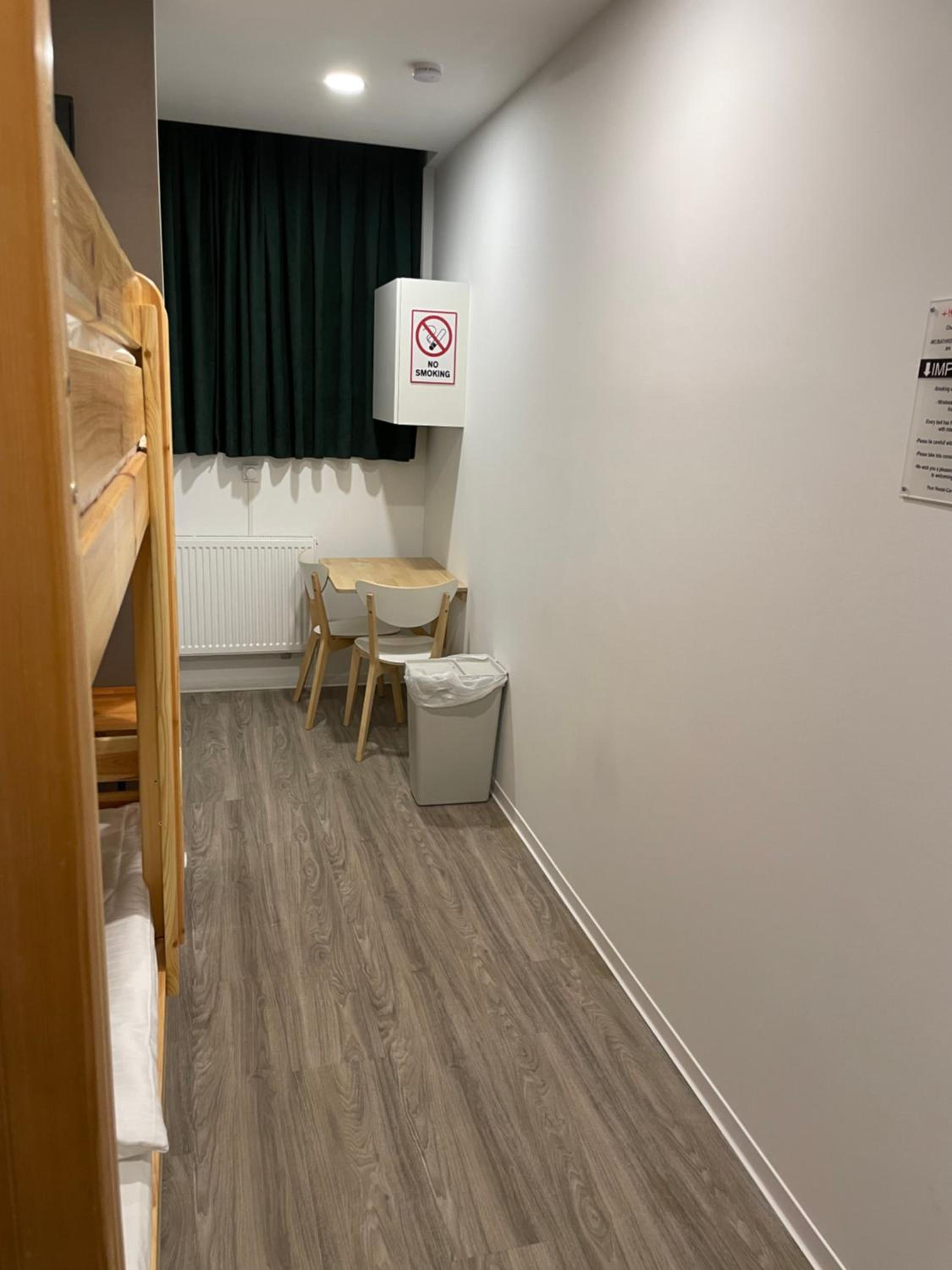 Economy Twin Room - Photo 21