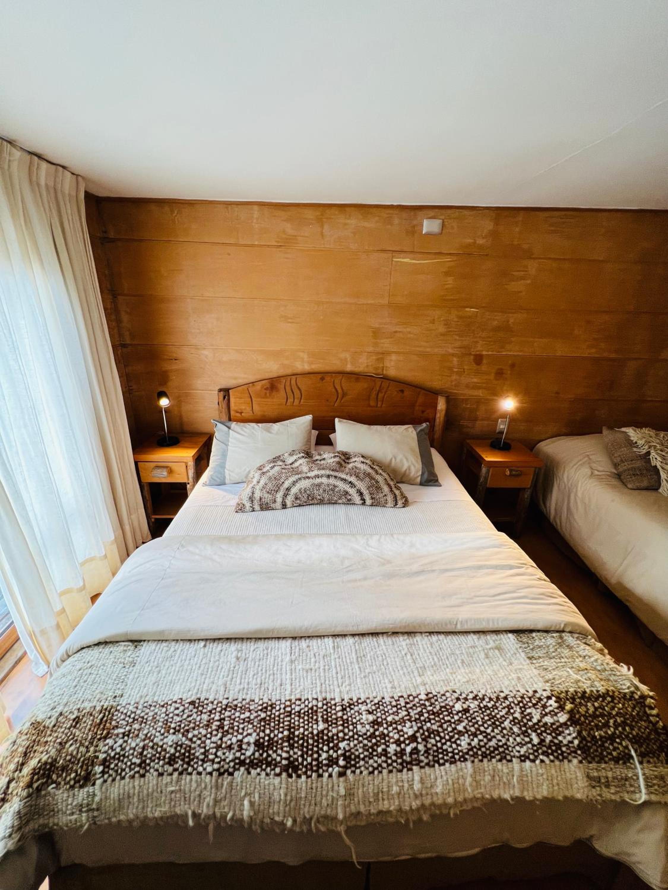 Double Room with Extra Bed and Balcony with Street View photo 2