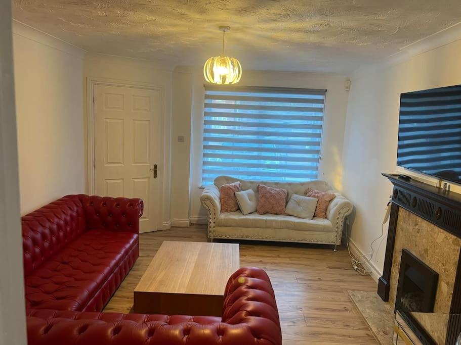 Four-Bedroom House photo 2