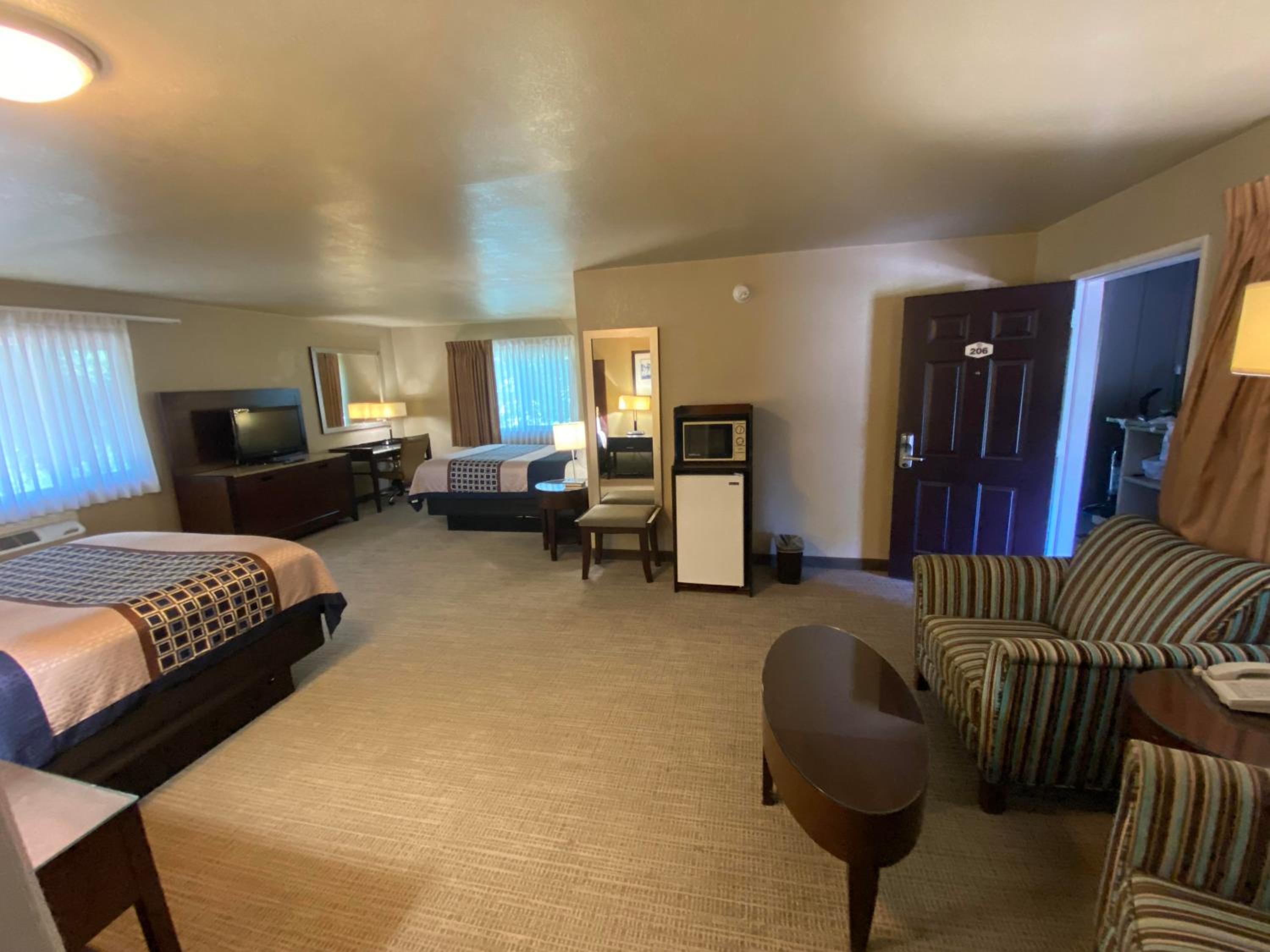 Superior Queen Room with Two Queen Beds - Photo 1