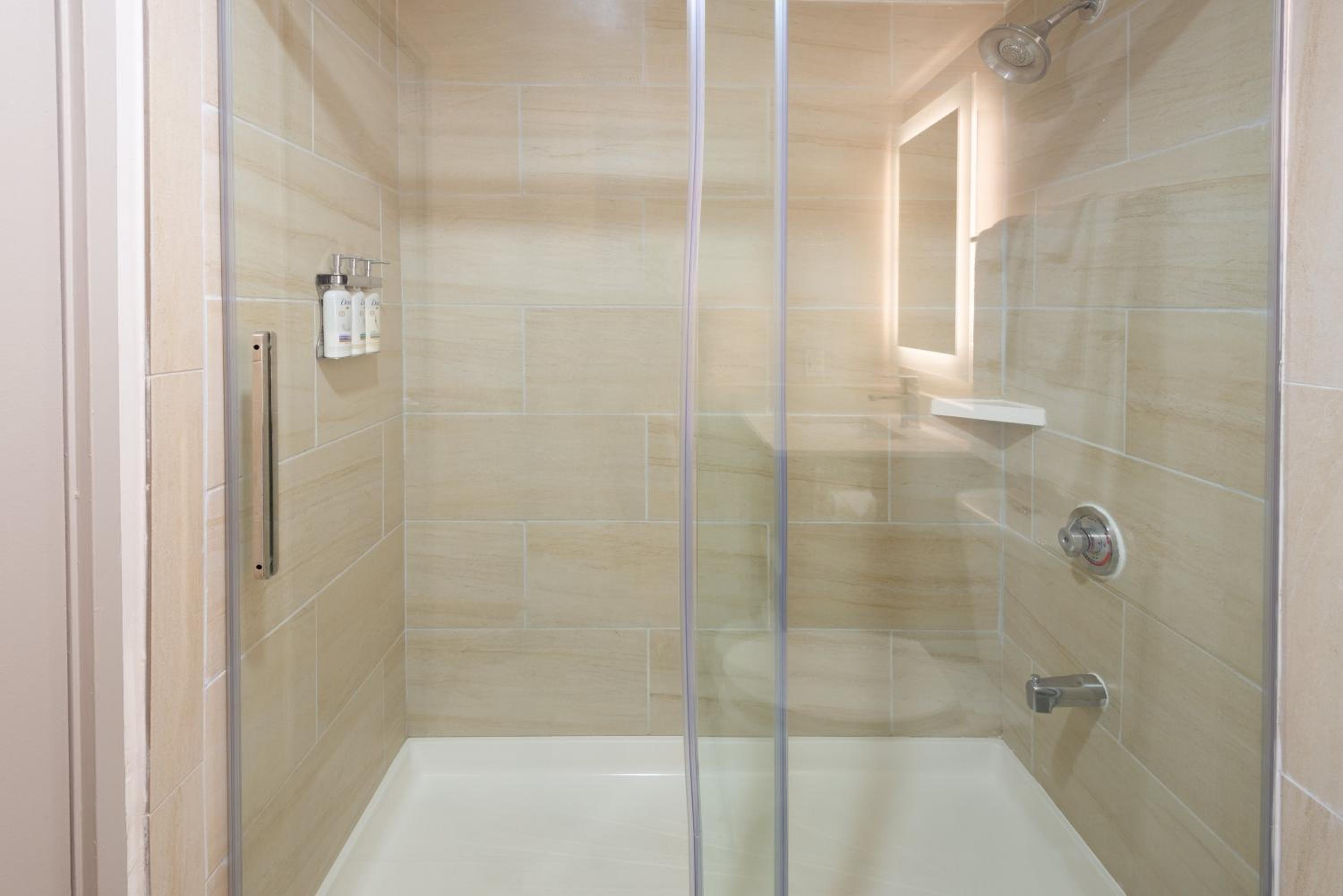 Premium King Room with Jetted Tub - Photo 5