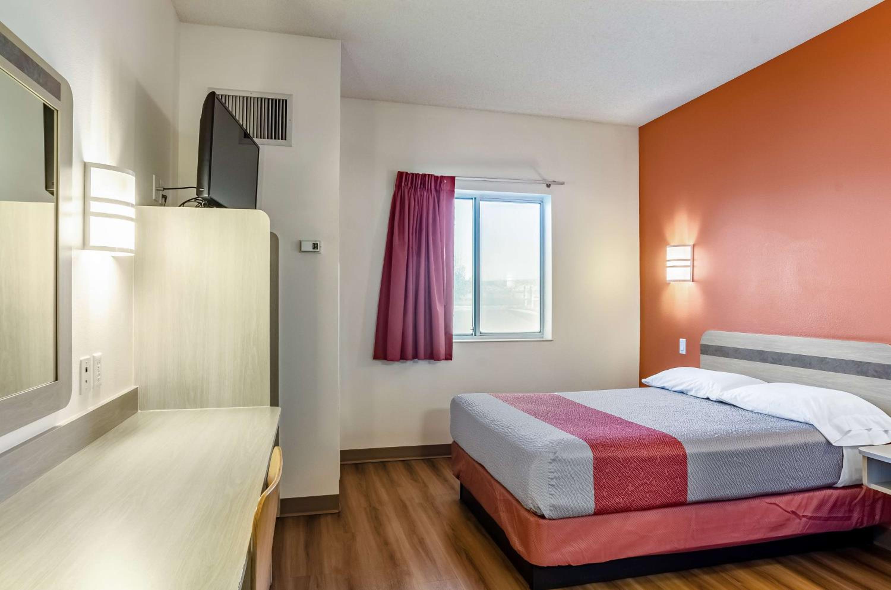 Double Room - Disability Access photo 1