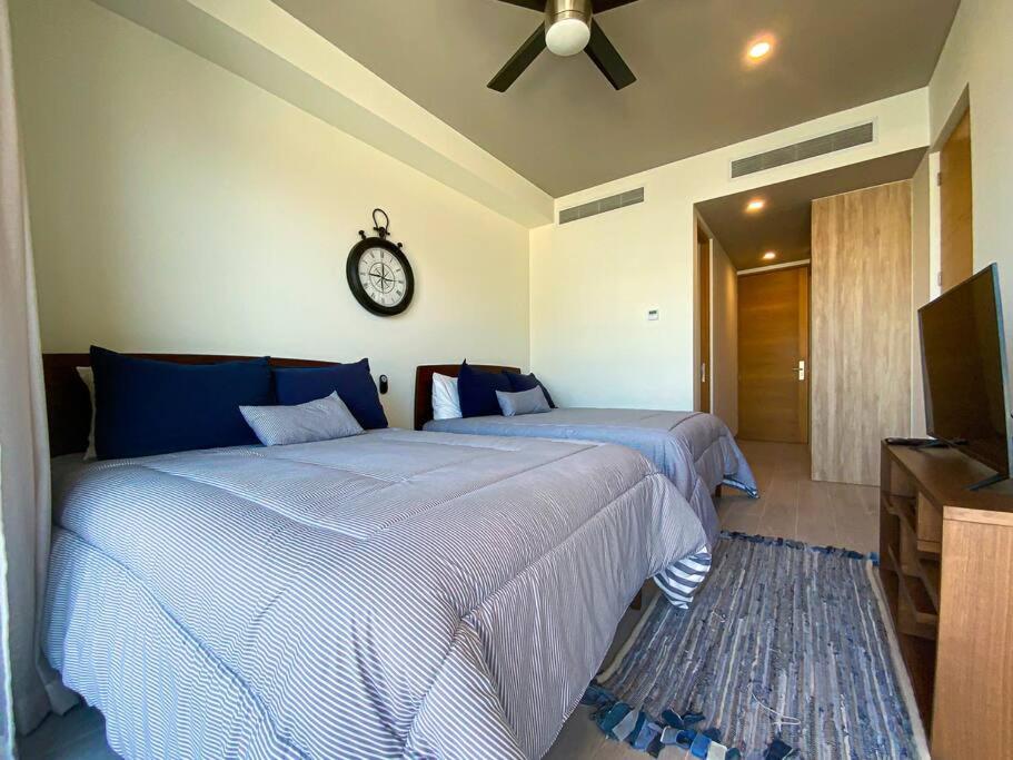 Two-Bedroom Apartment - Photo 31
