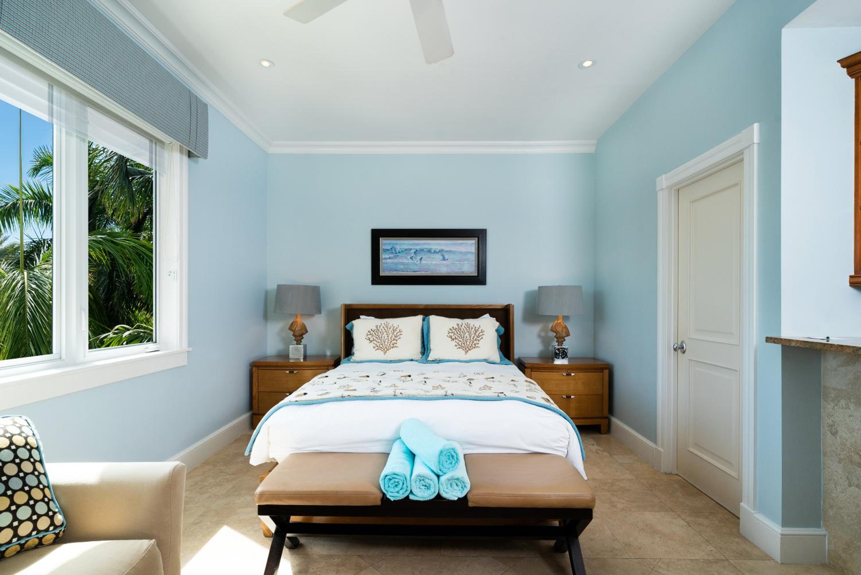 Studio Suite Pool View - Photo 1