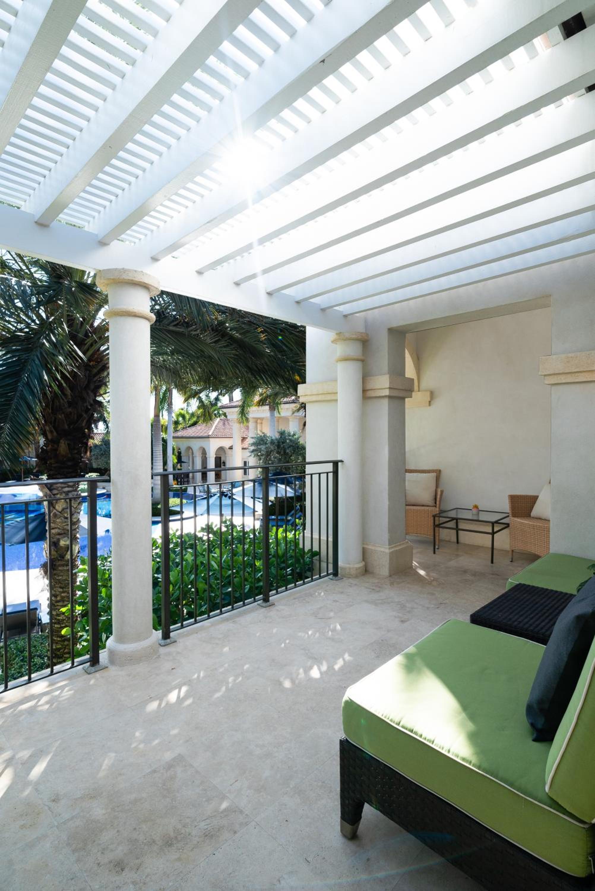 2 Bedroom Suite with Pool View - Photo 7