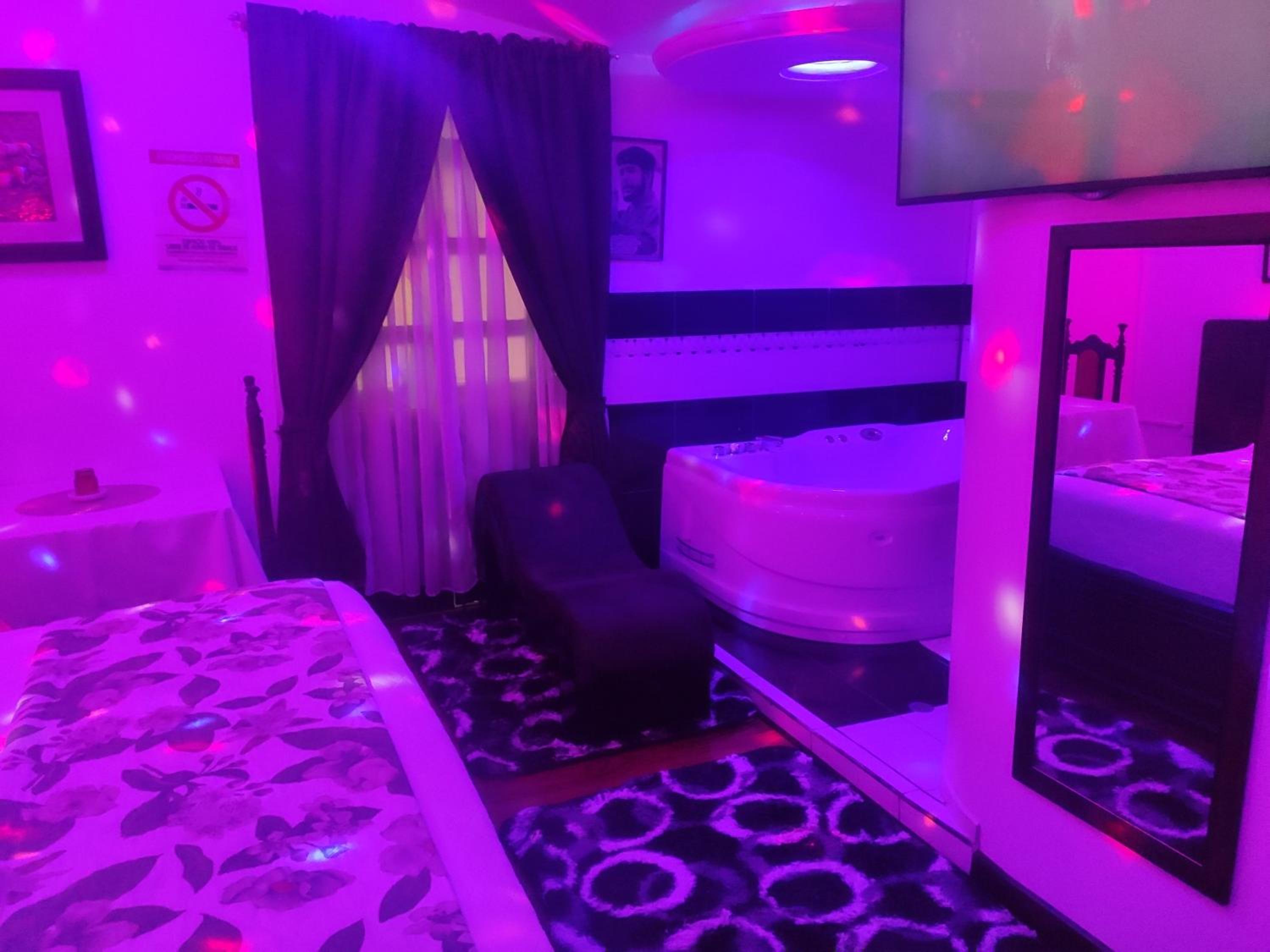 Superior King Suite photo 2