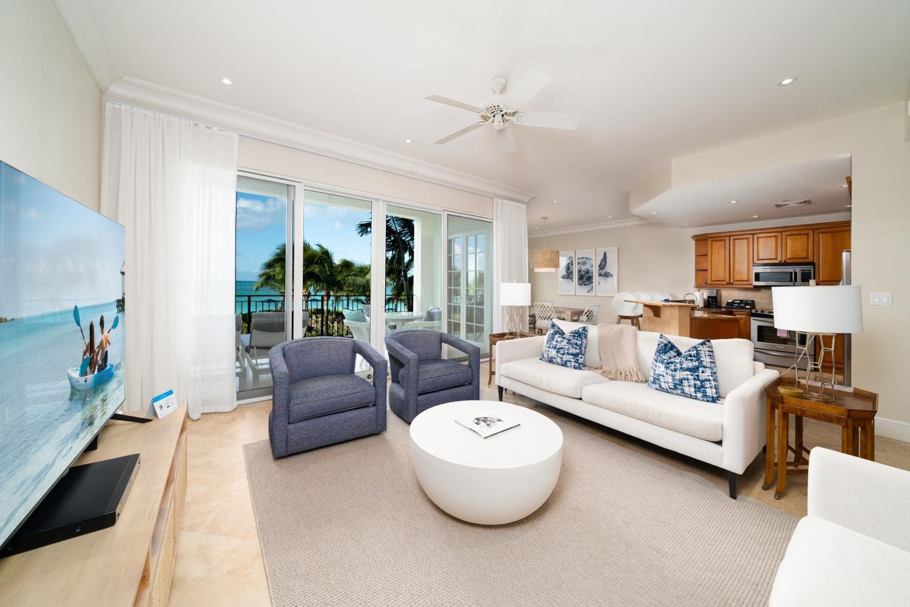 2 Bedroom Suite  Ocean Front  - Photo 9