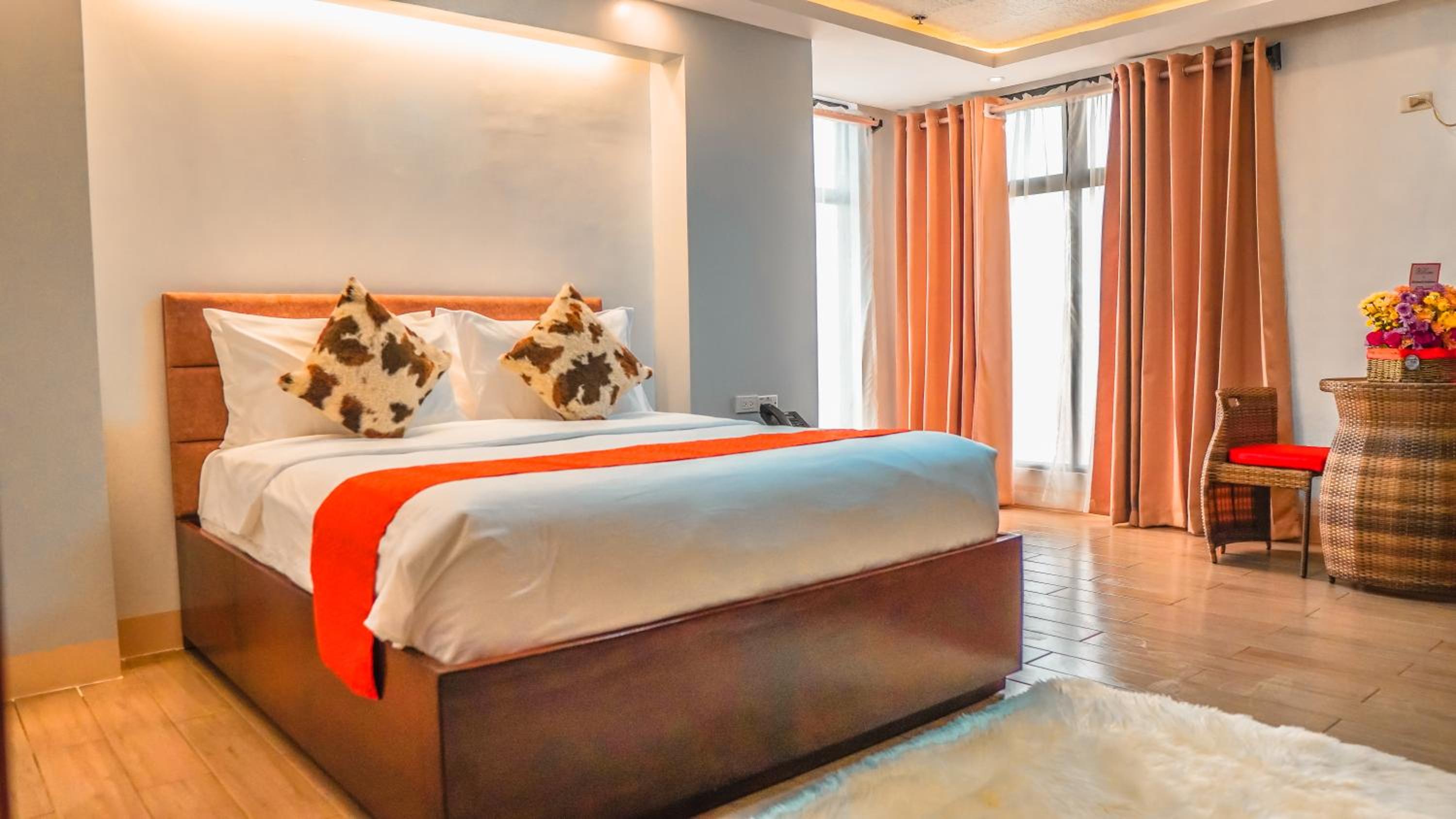 Deluxe Queen Room - Photo 1