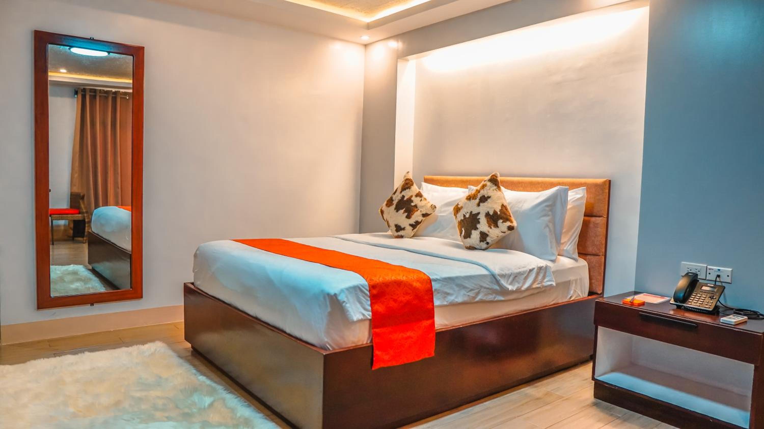 Deluxe Queen Room - Photo 2