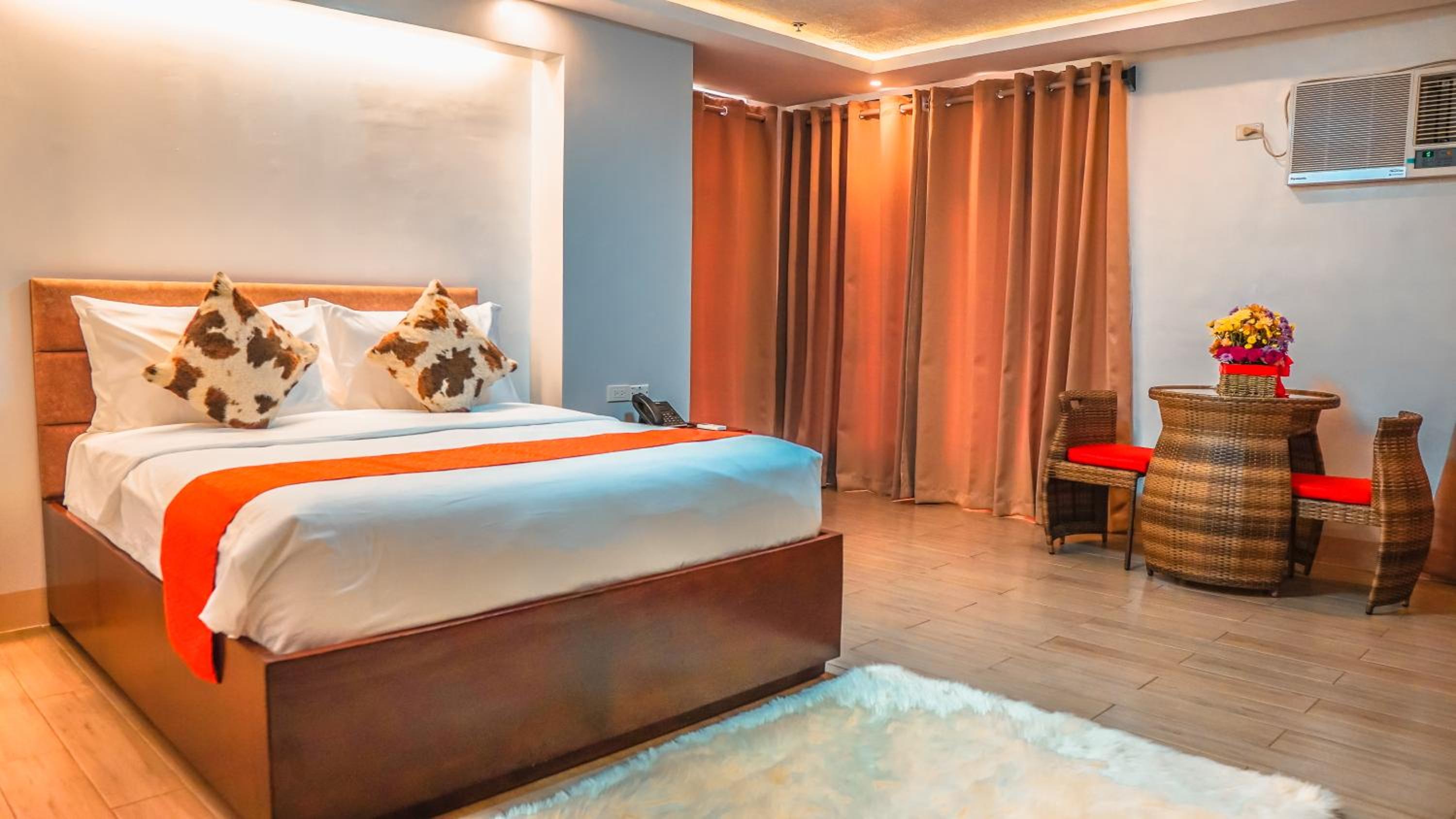 Deluxe Queen Room - Photo 4