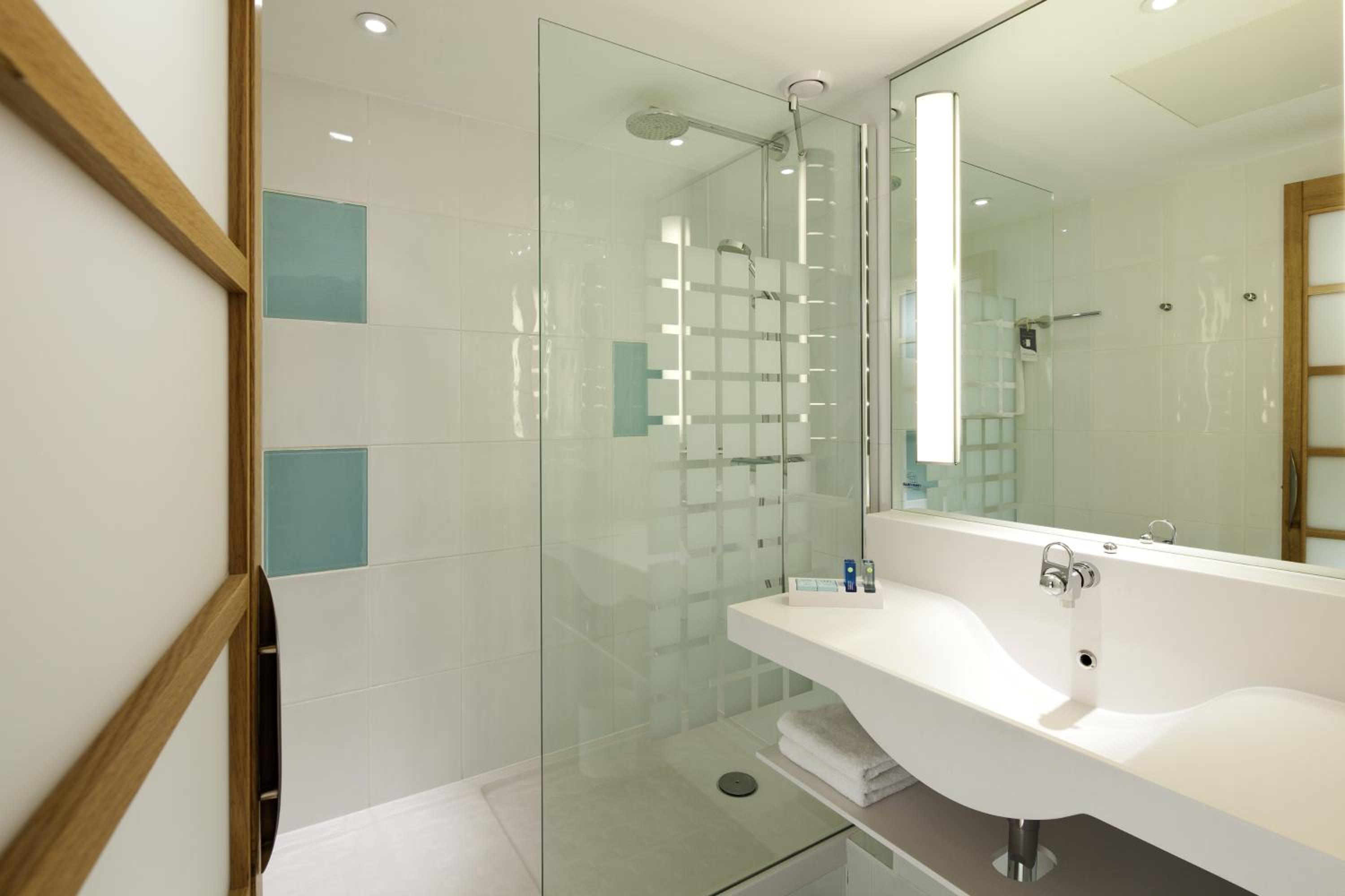 Standard Queen Room - Photo 2