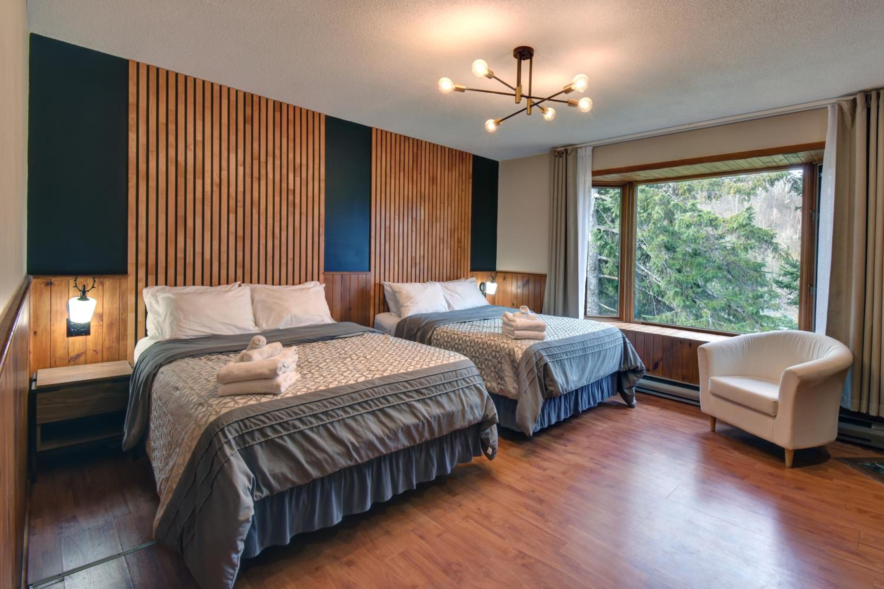 Quadruple Room with Lake View photo 1