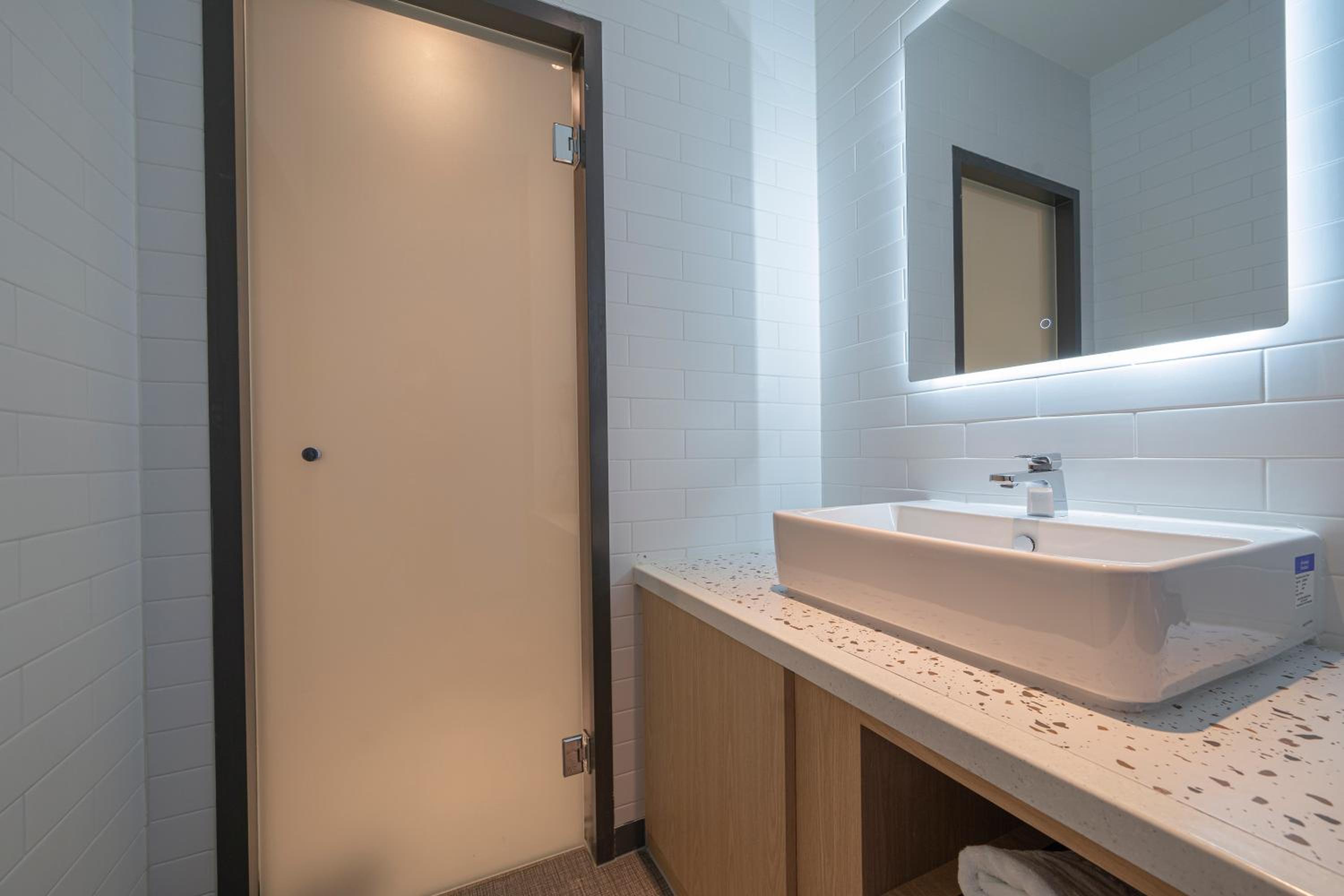 Standard Double Room - Photo 6