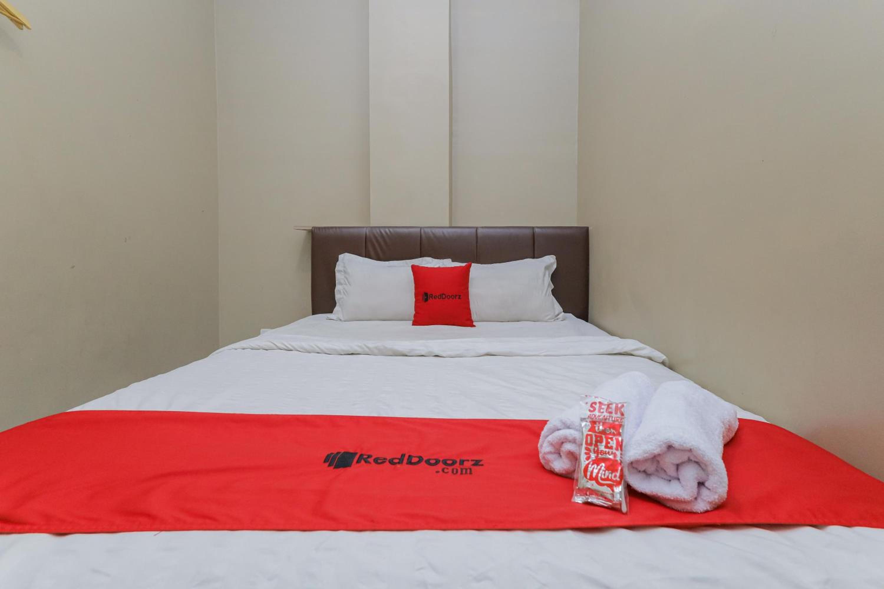 Standard Double Room - Photo 9