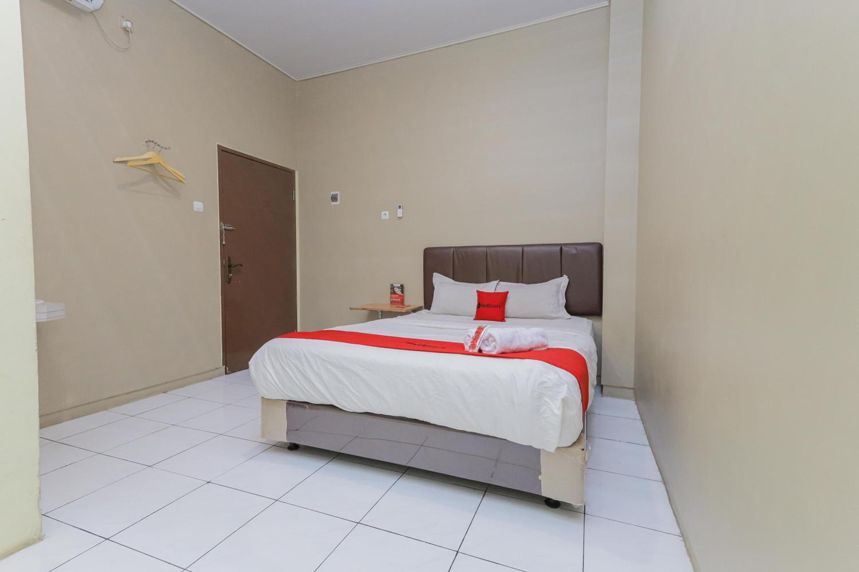 Deluxe Room - Photo 1