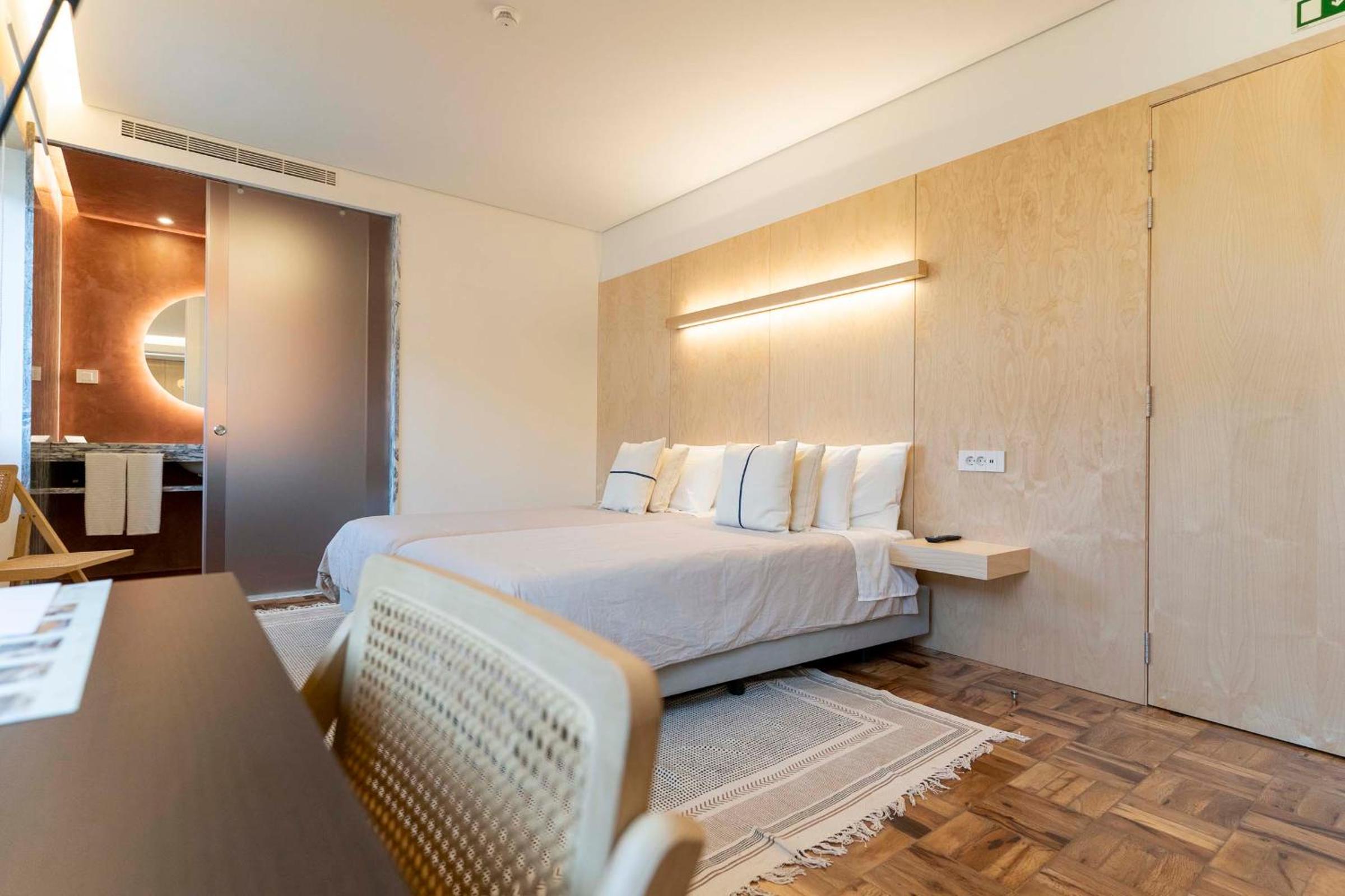 Studio Apartment - Photo 14