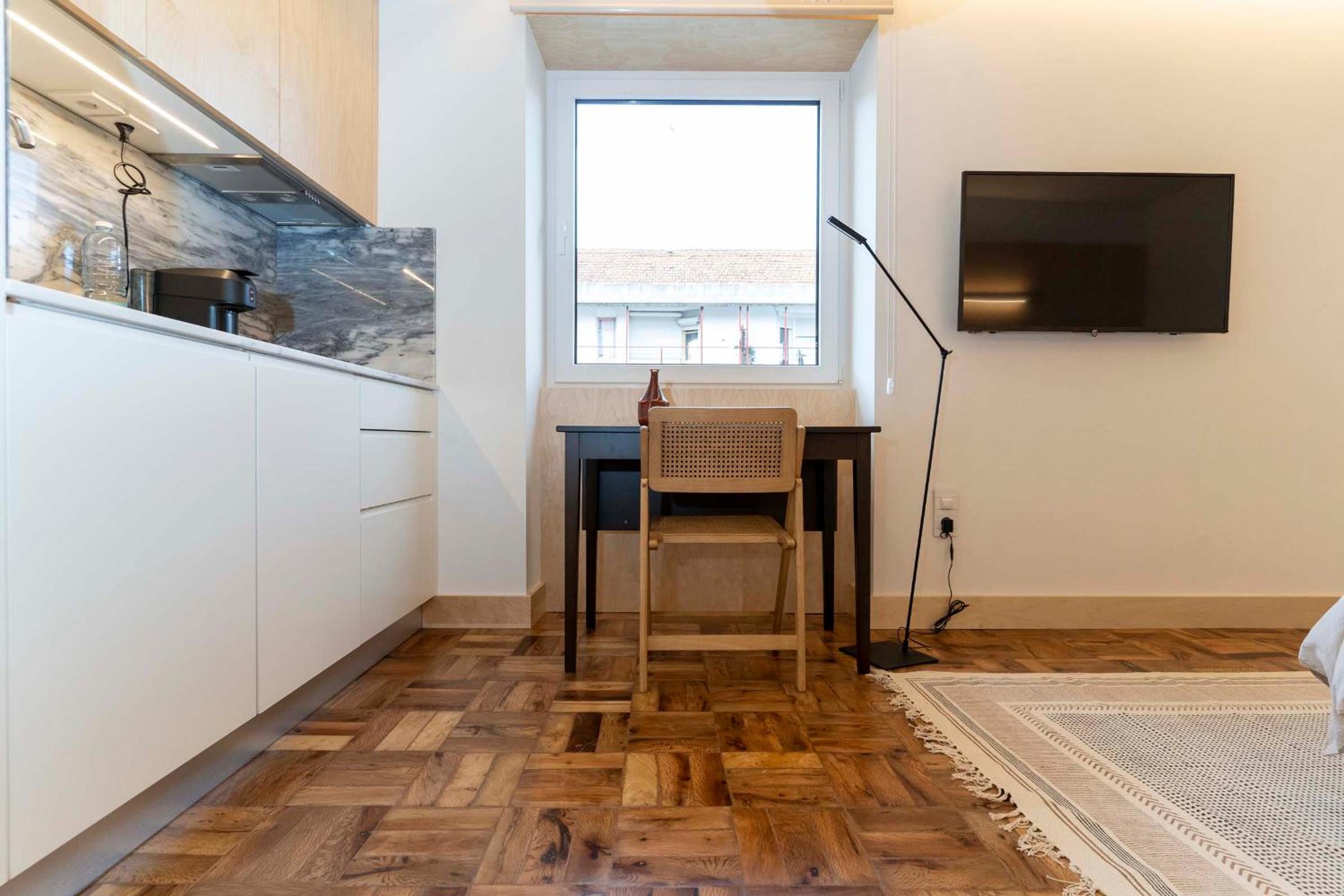 Studio Apartment - Photo 12