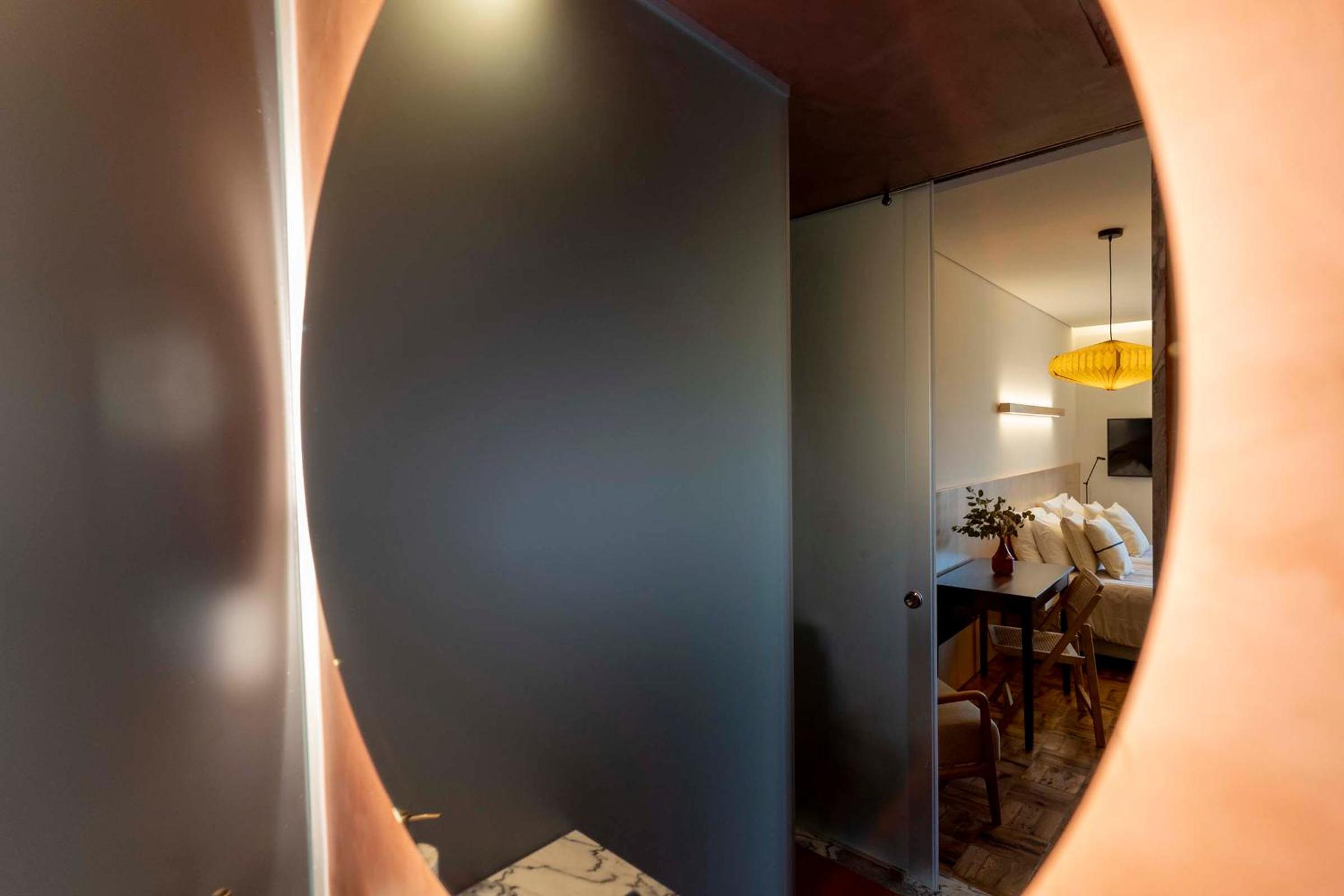 Studio Apartment - Photo 16