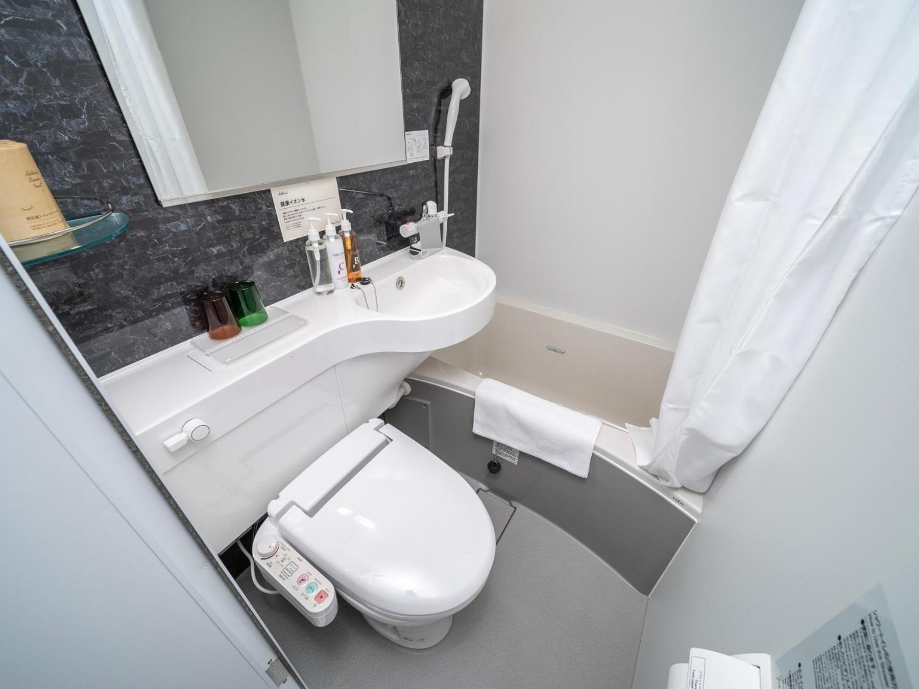 Twin Room - Non-Smoking - Photo 4