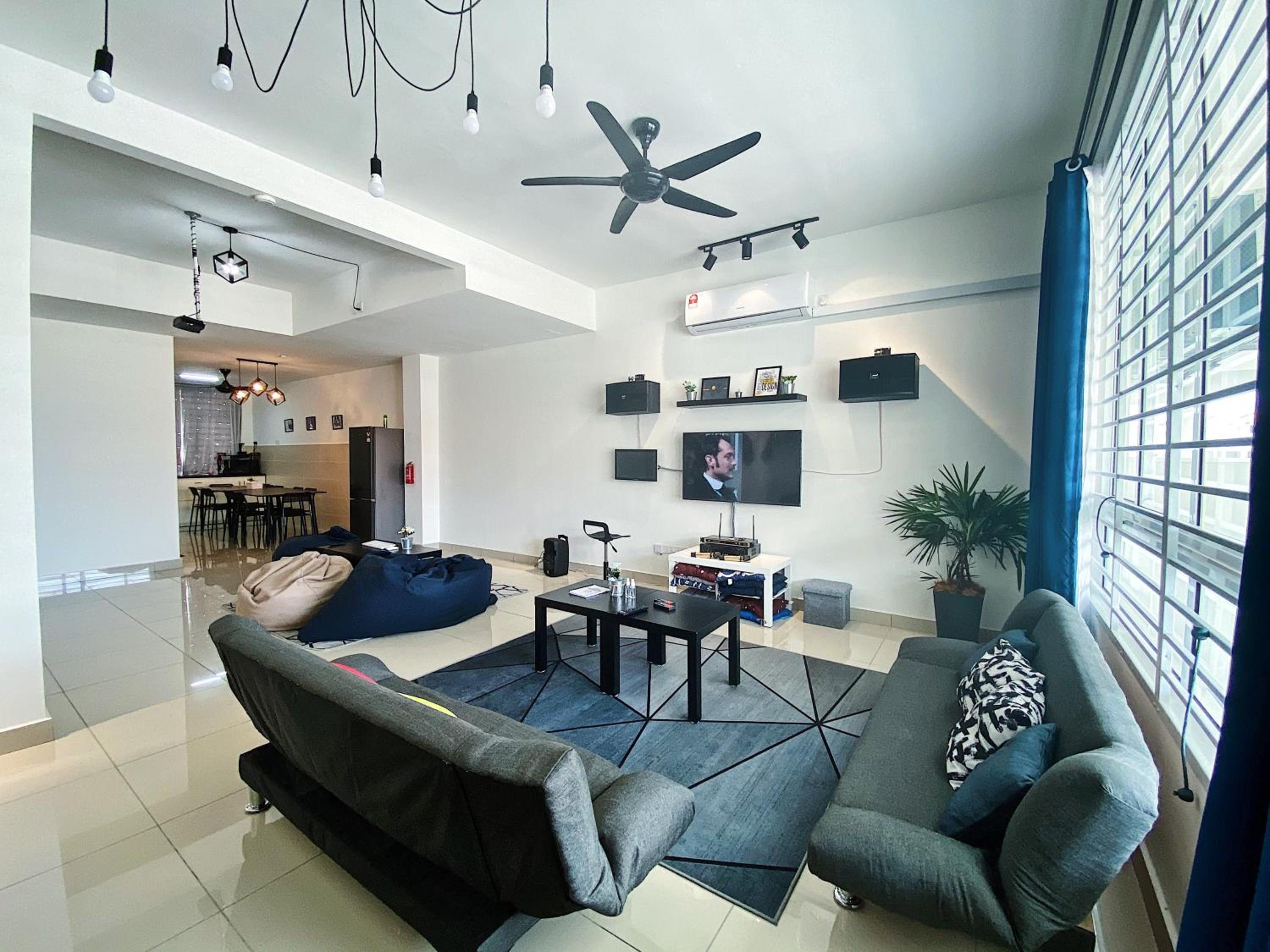 Four-Bedroom House photo 1