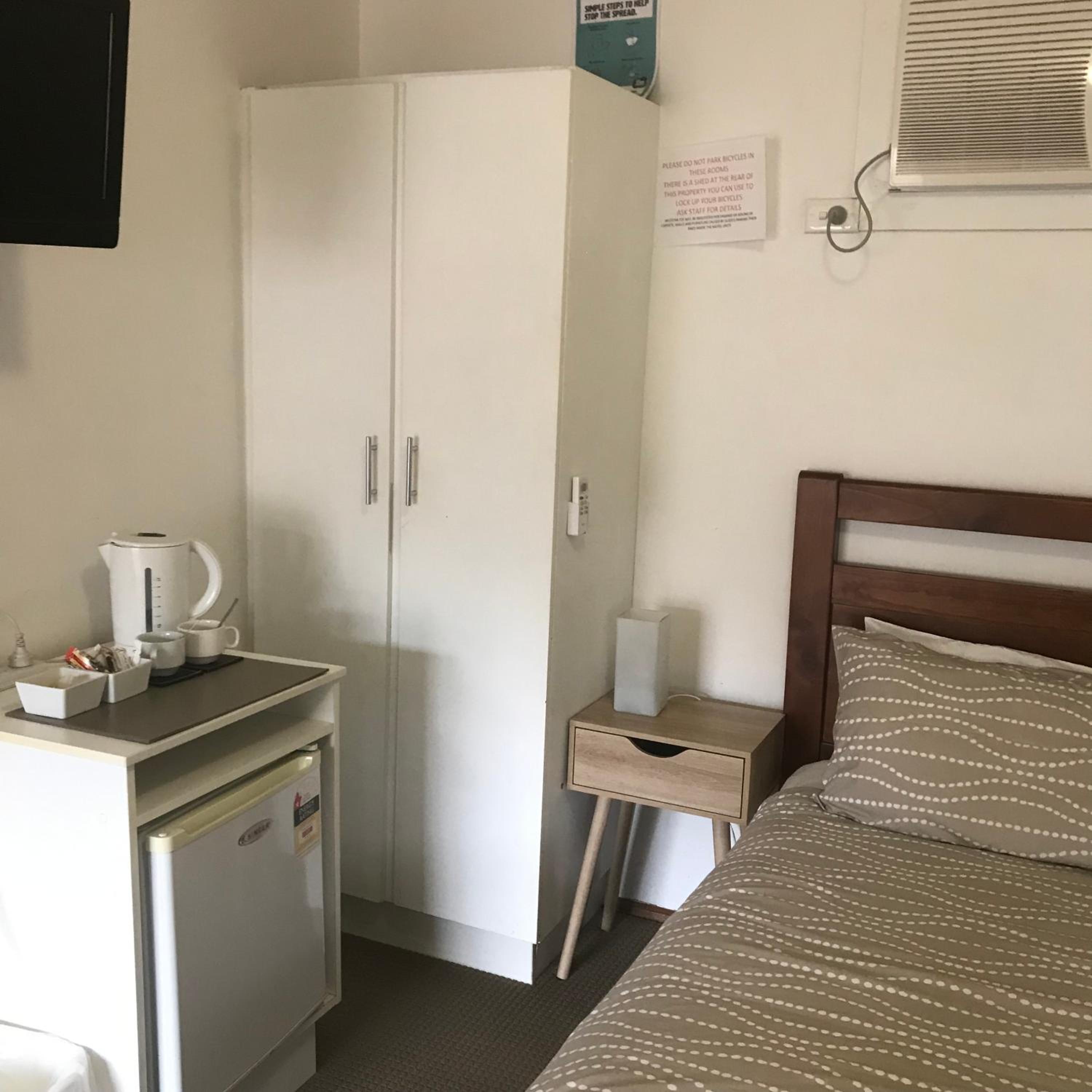 Double Room with Private Bathroom photo 3