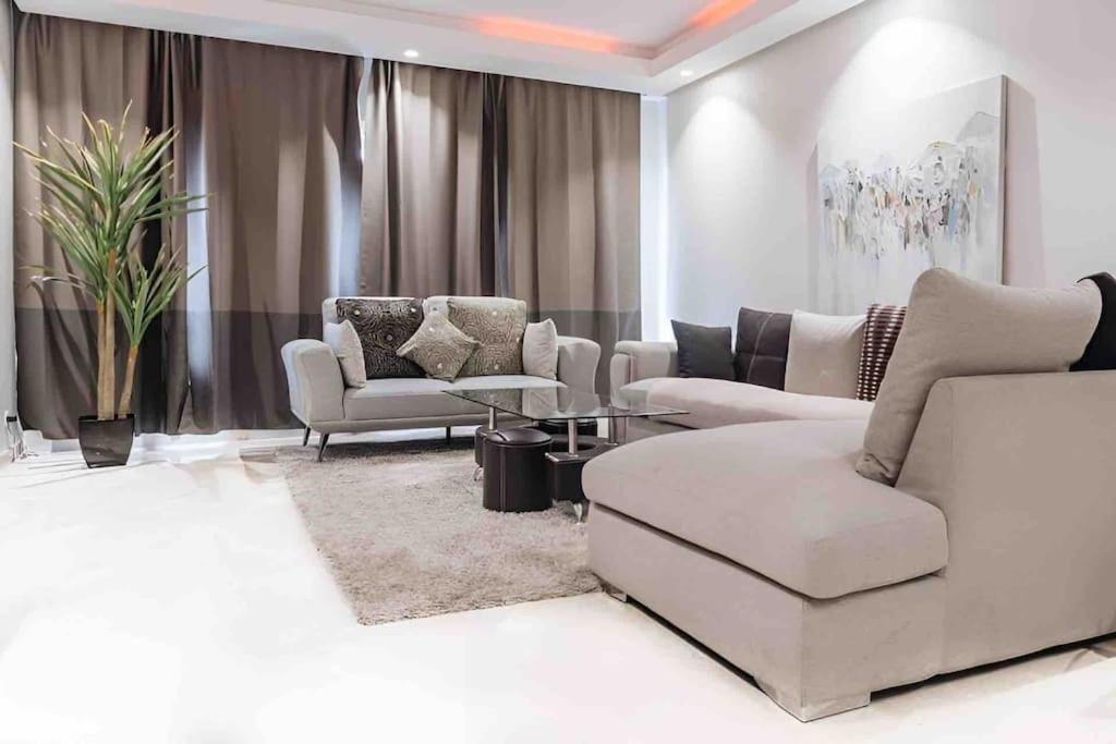 One-Bedroom Apartment - Photo 6