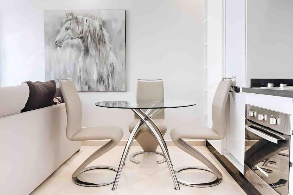 One-Bedroom Apartment - Photo 7