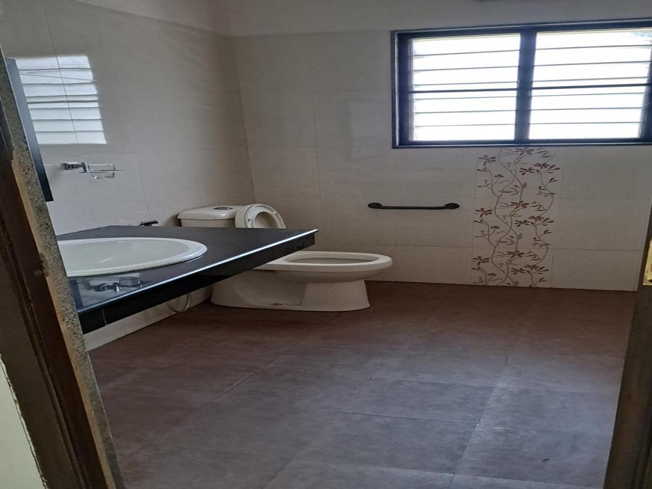 Suite - Photo 2