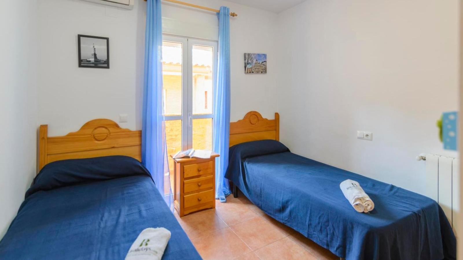 Three-Bedroom House photo 3