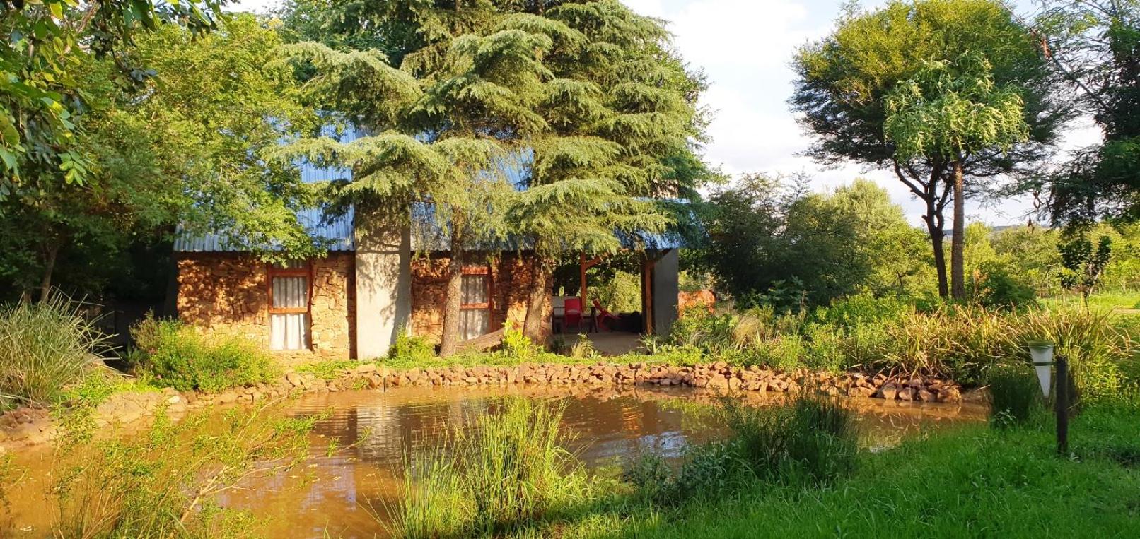 Cottage with Garden View - Photo 11