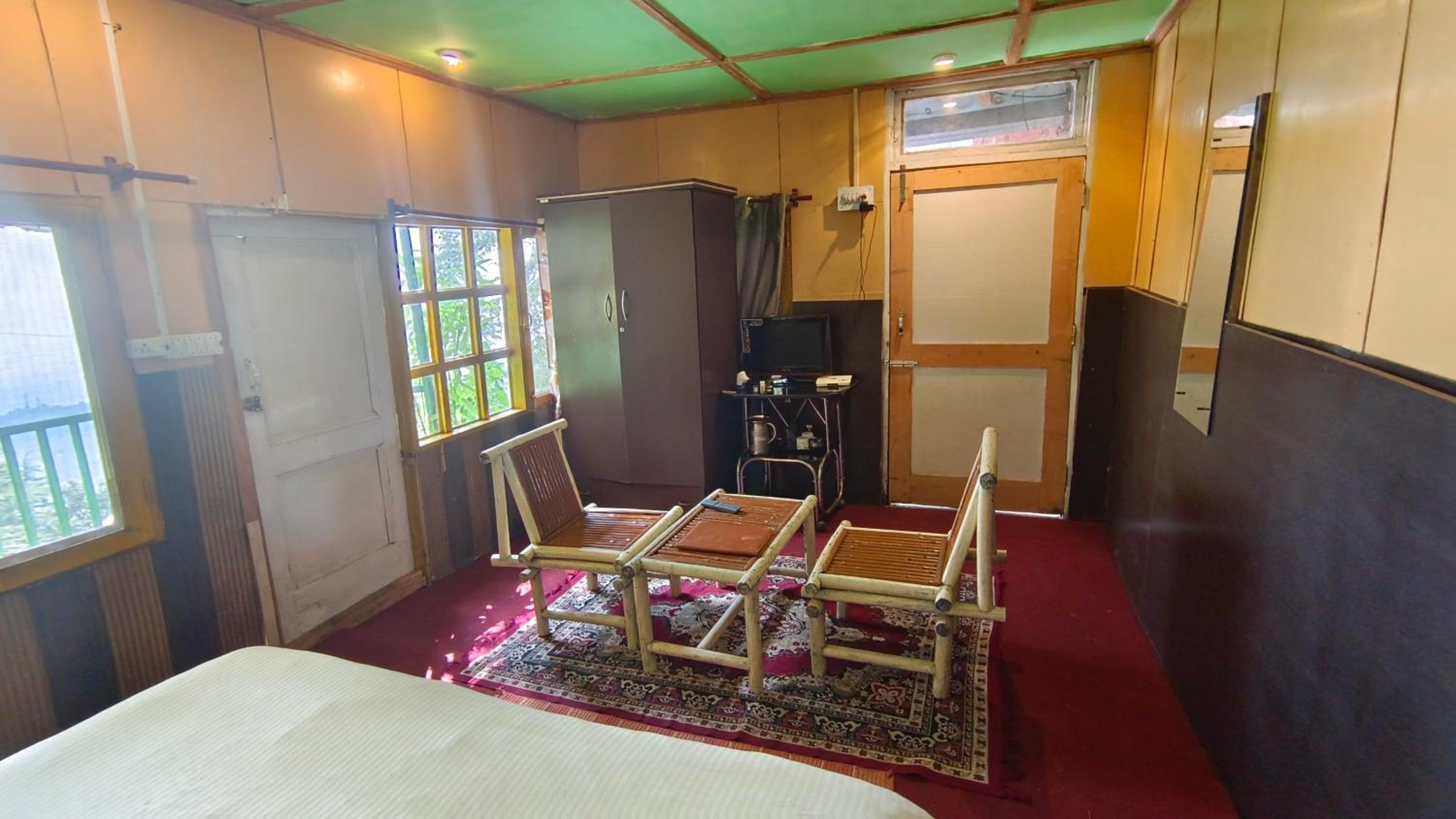 Deluxe Cabin photo 3
