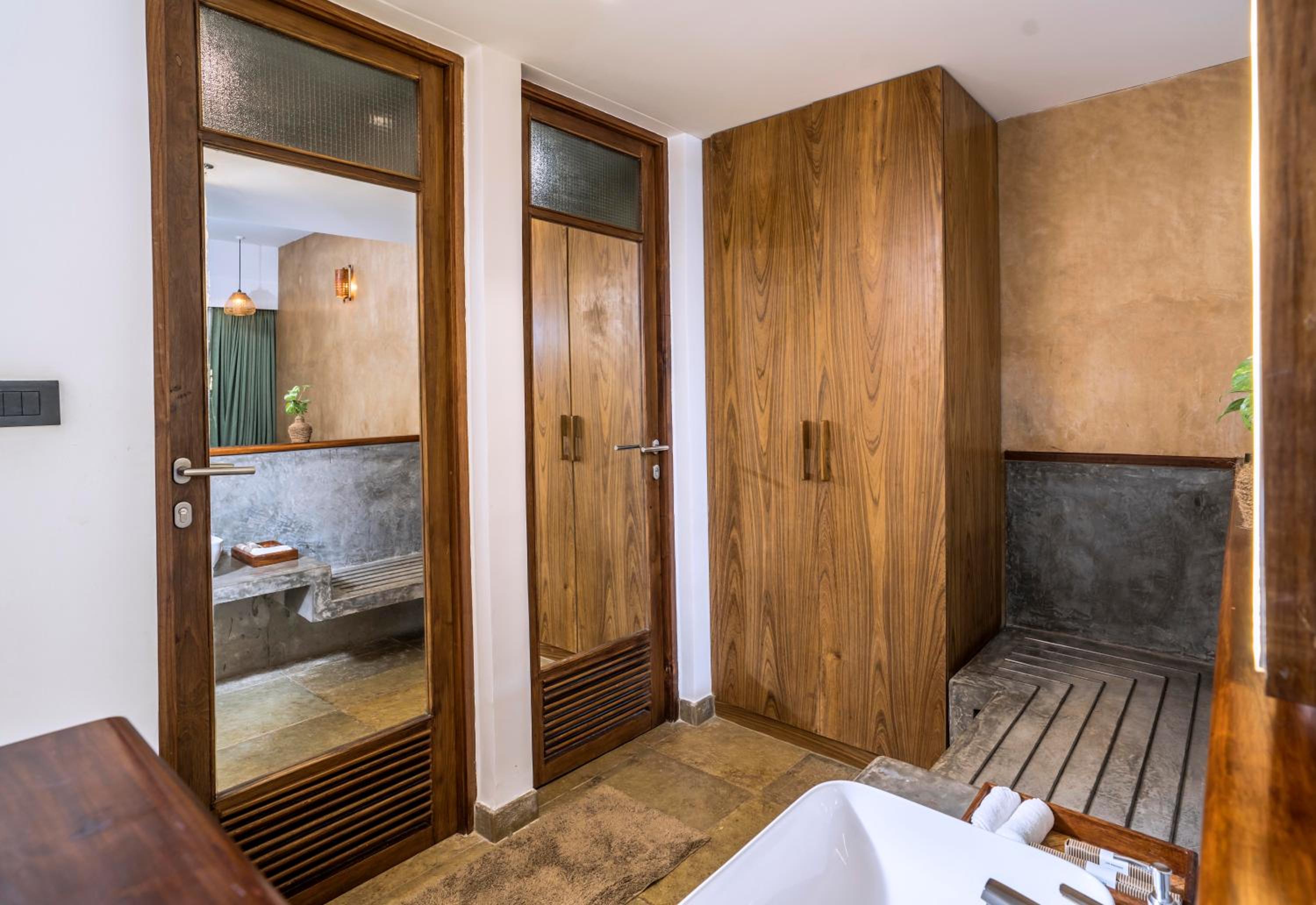 Deluxe Room - Photo 4