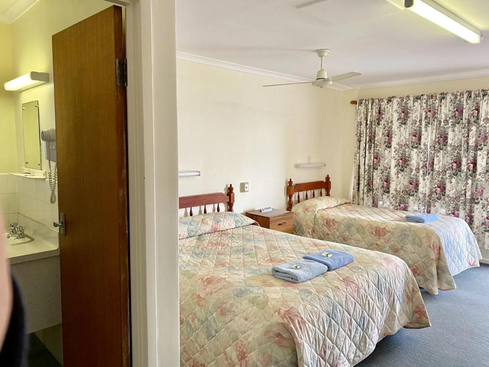 Deluxe Double Room with Extra Bed