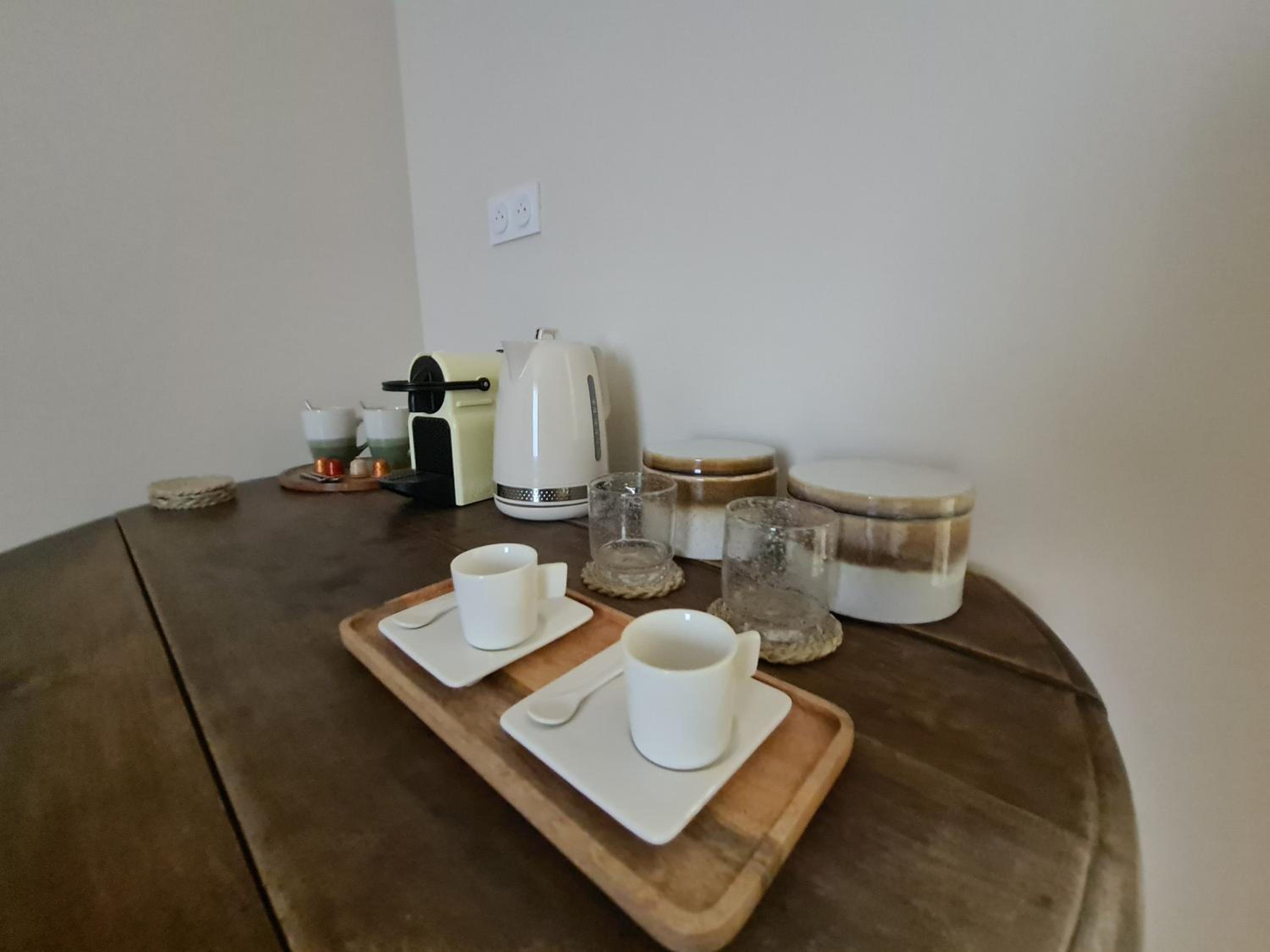 Superior King Suite - Photo 9