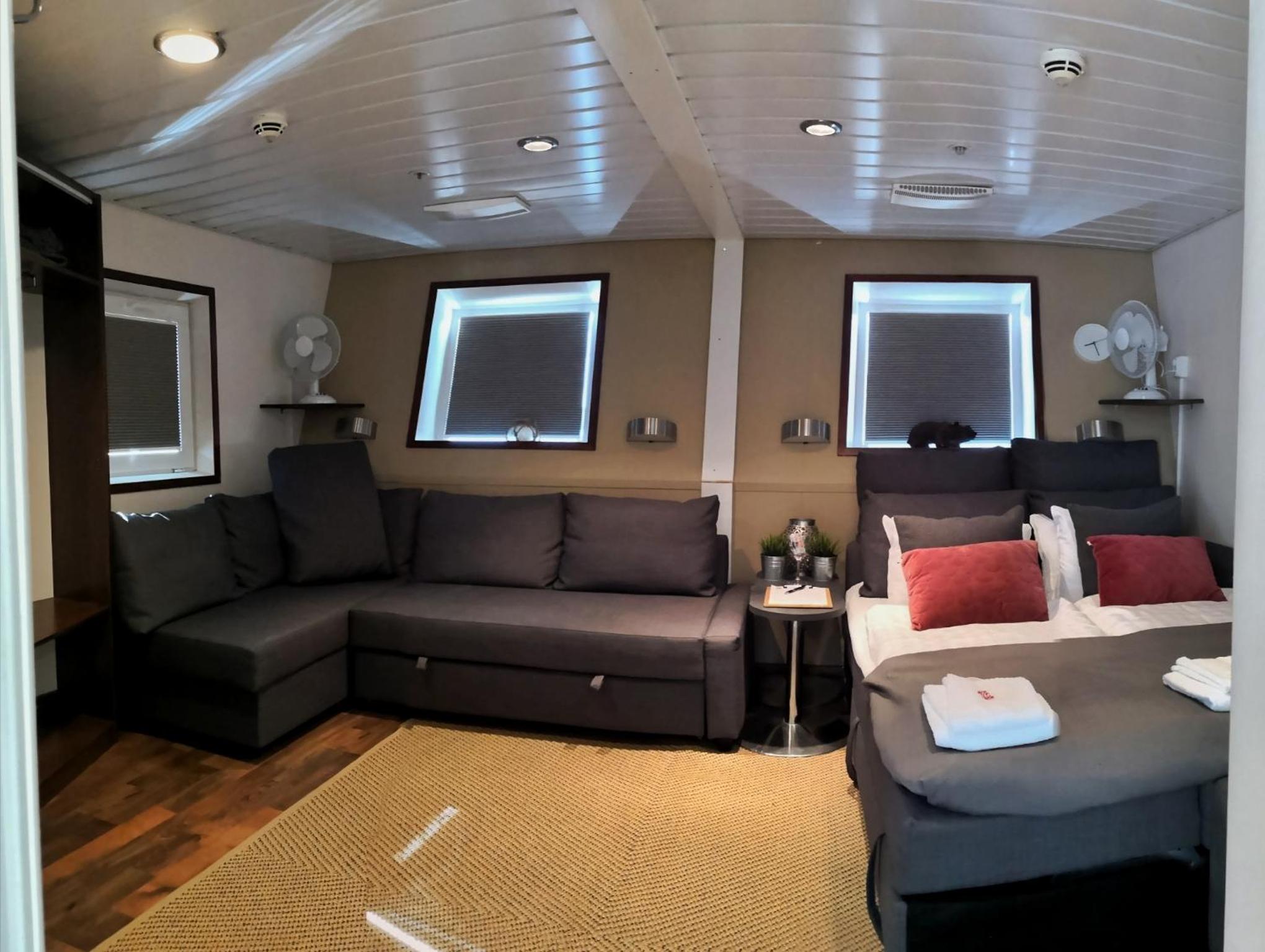 Quadruple Room - No Pets - Photo 4