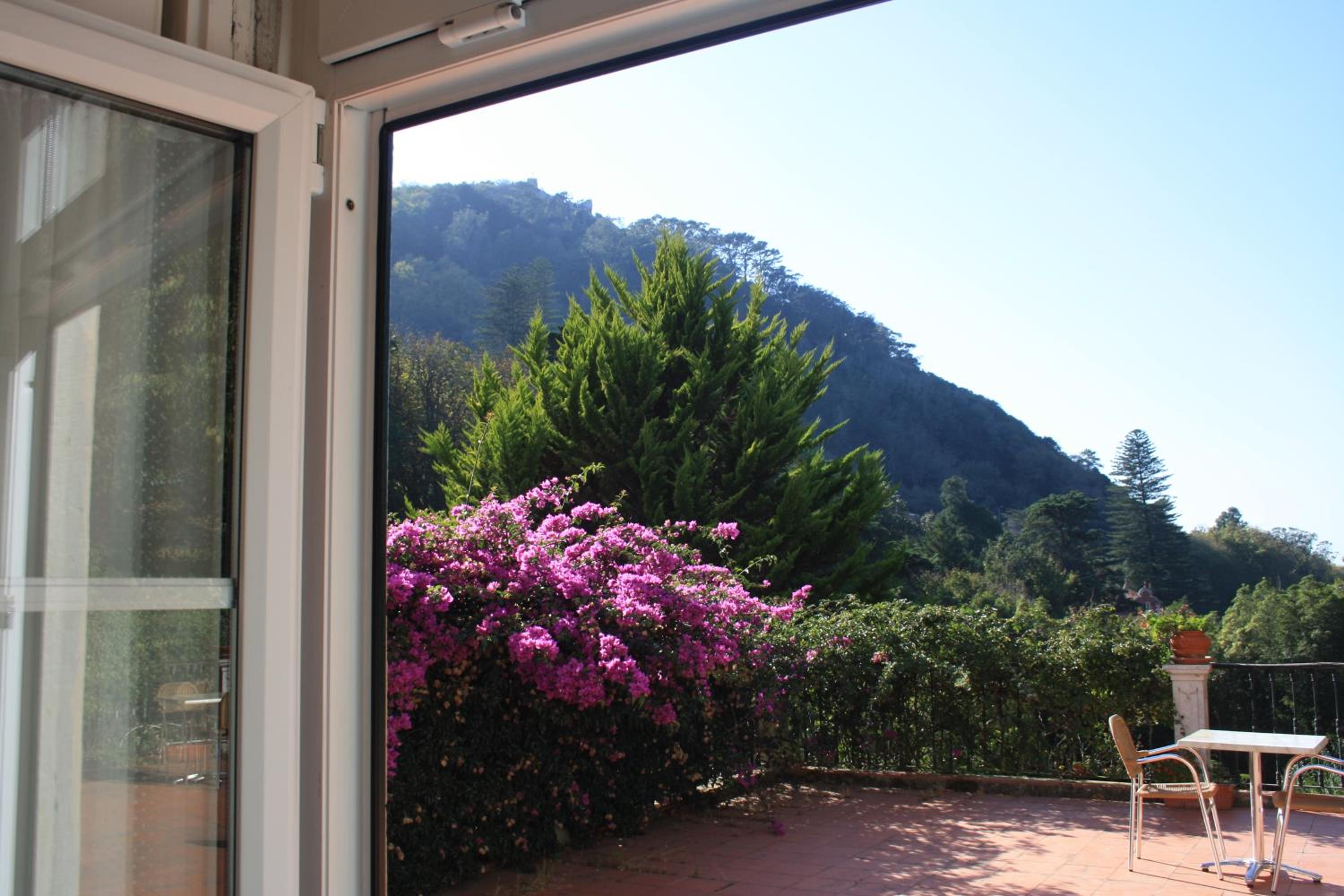 Triple Room with Garden View photo 2
