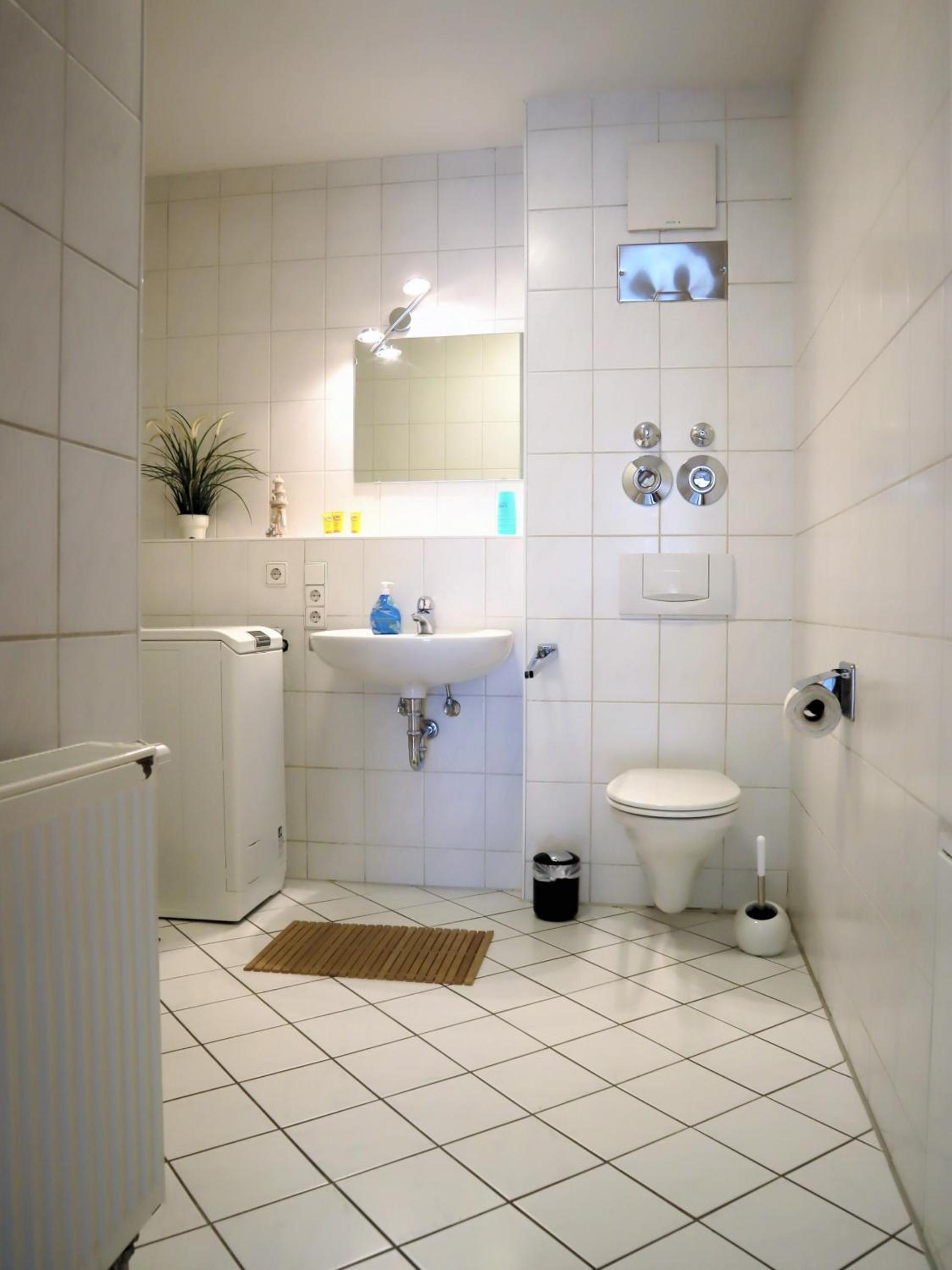Apartment with Terrace - Photo 16
