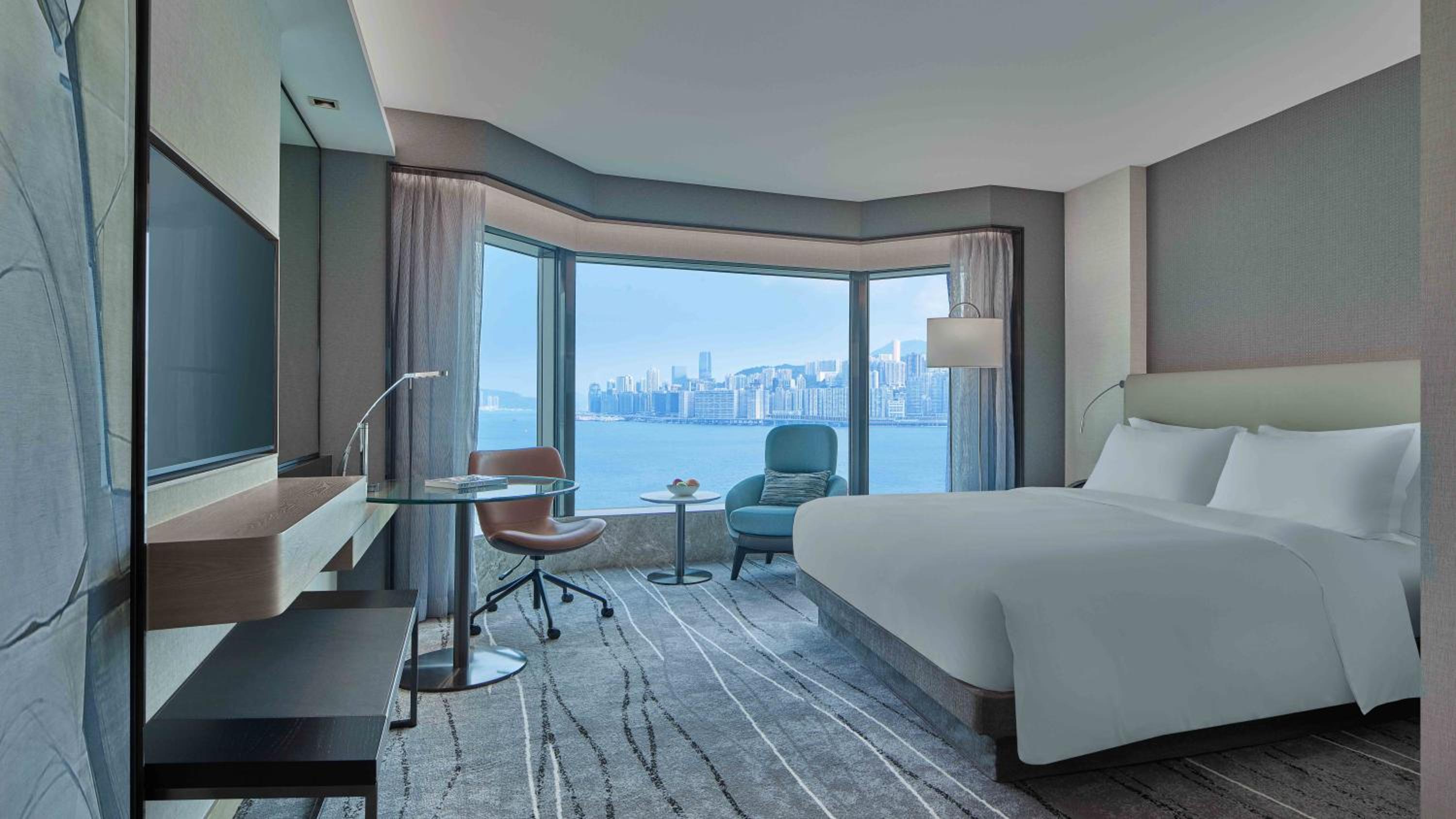Elite Harbor View Suite with Executive Lounge Access