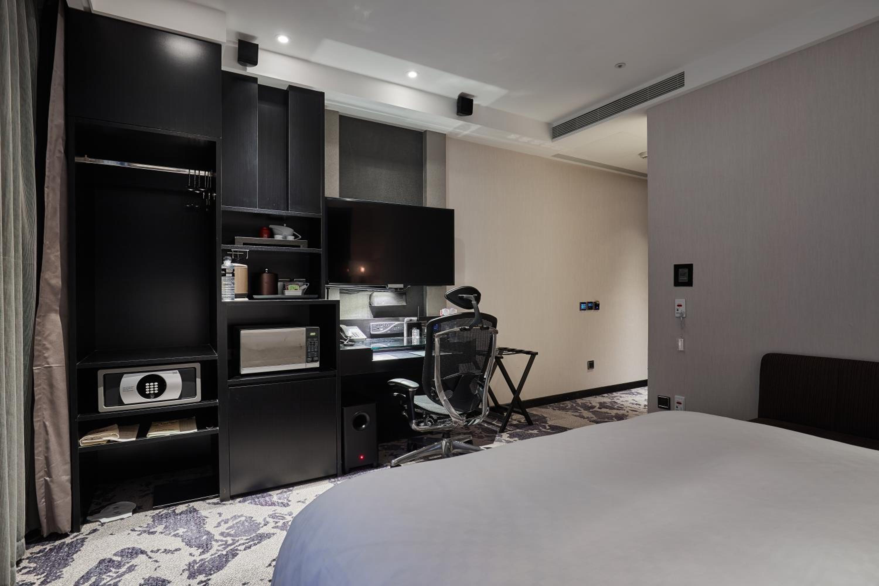 Standard Double Room - Disability Access photo 2