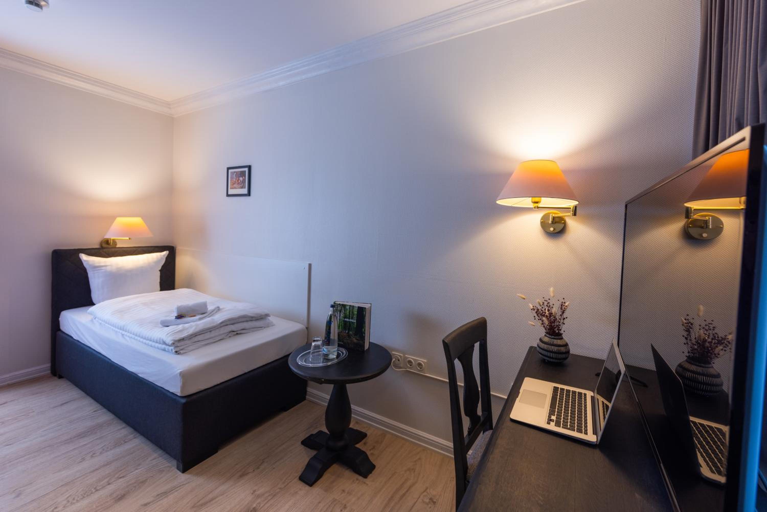 Single Room photo 1