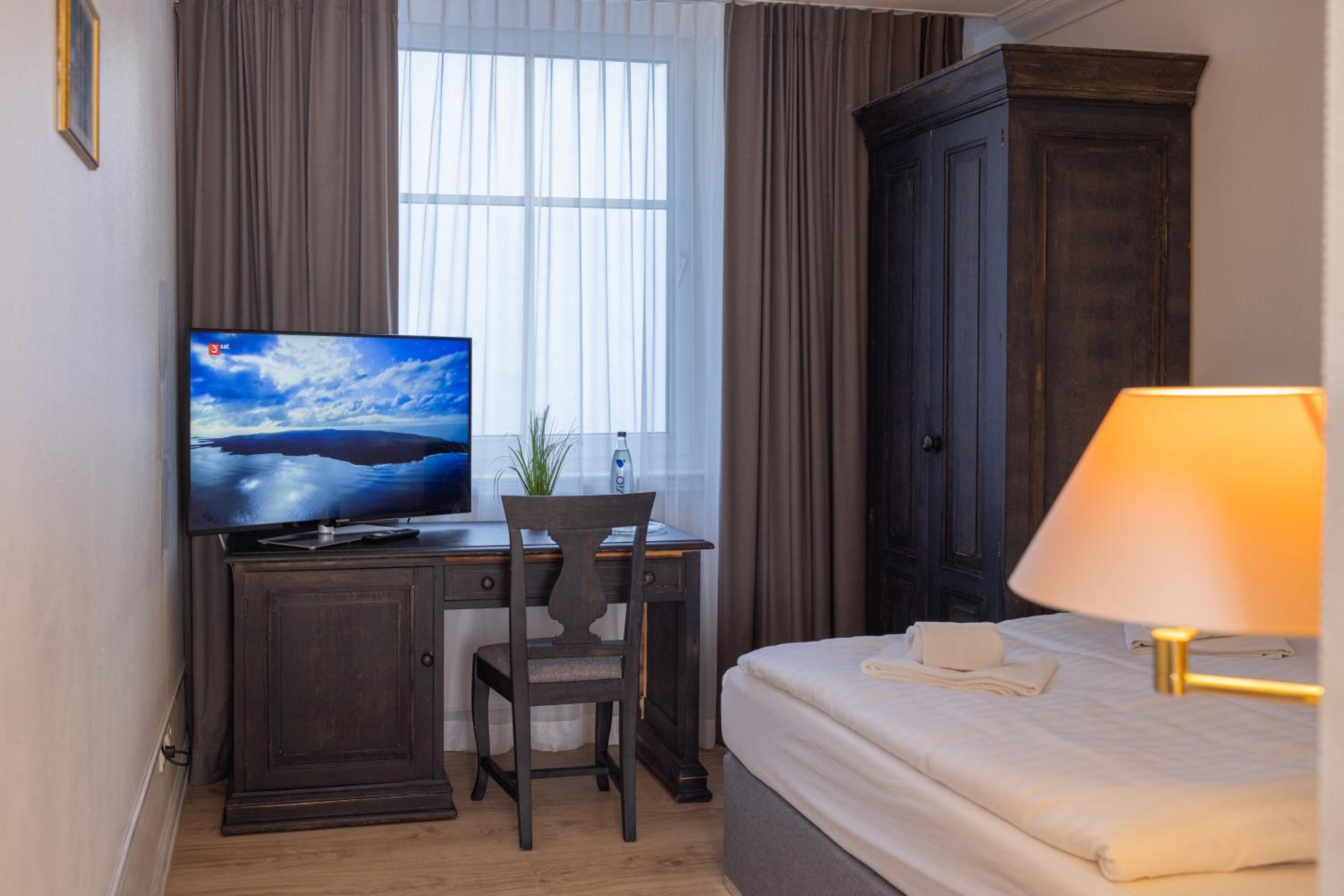 Budget Double Room photo 1