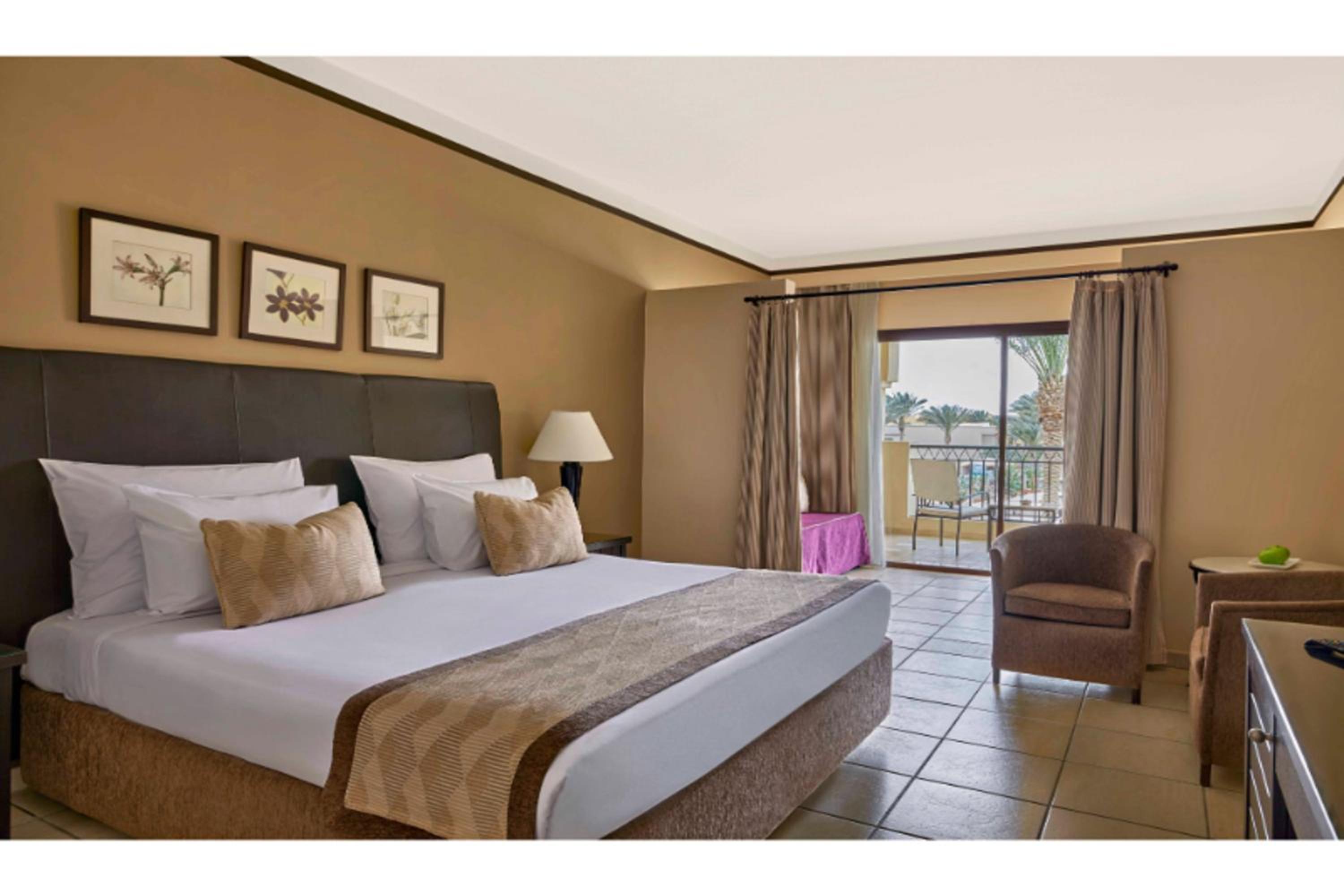 Superior Family, Queen or Twin Bed, Pool View - Jaz Lamaya - Photo 1